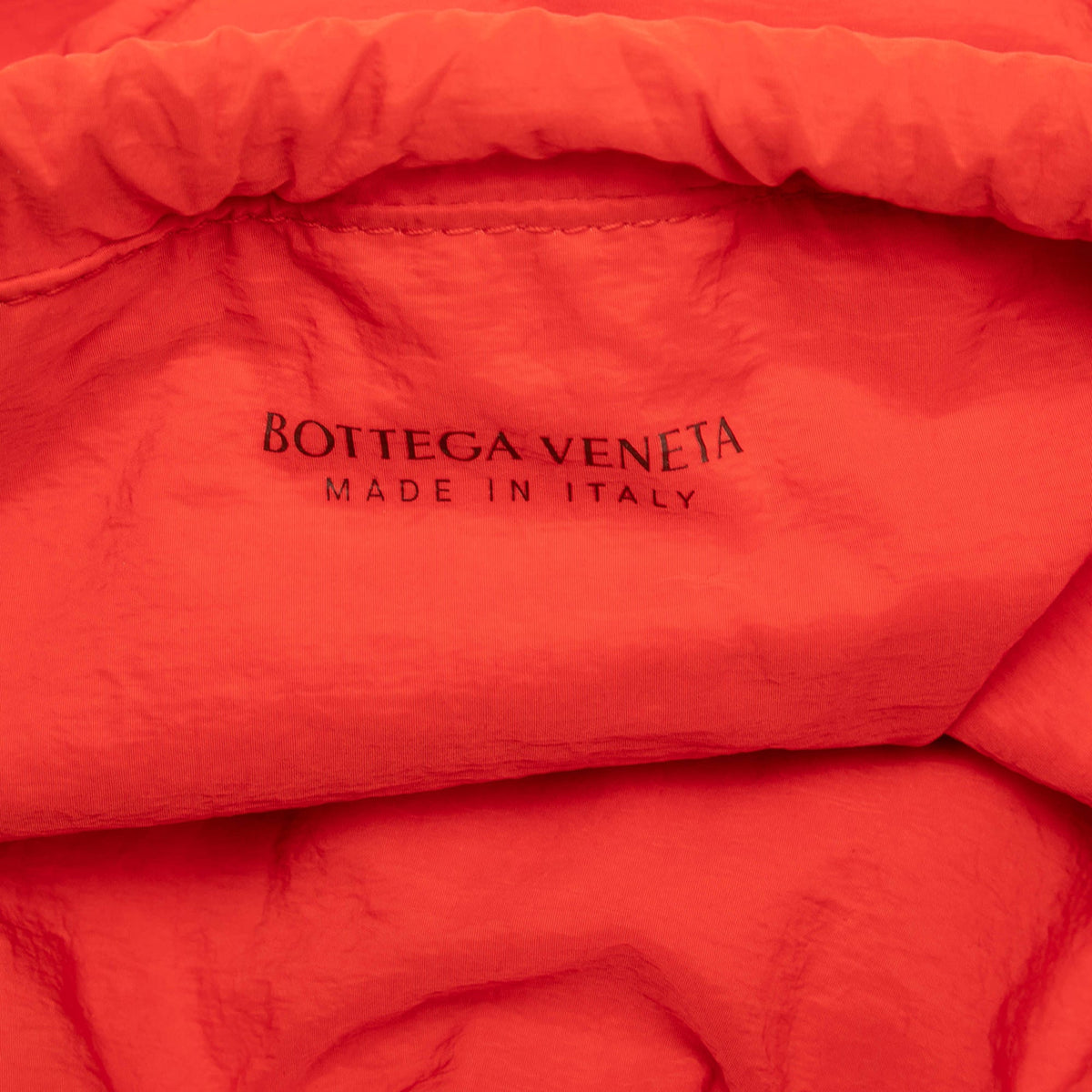 Bottega Veneta Small Calfskin The Shell Satchel — Red