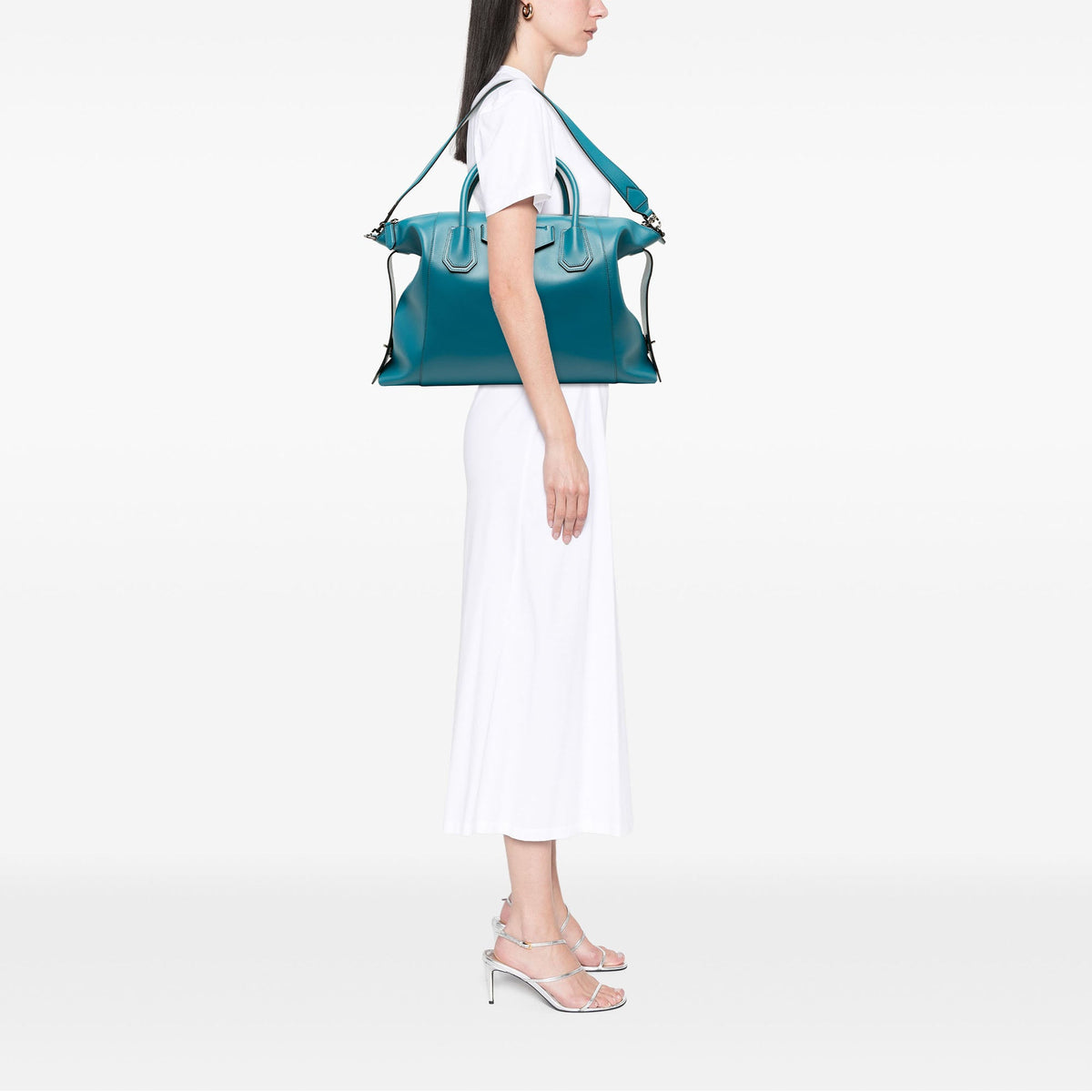 Givenchy Medium Calfskin Antigona Soft Bag — Blue