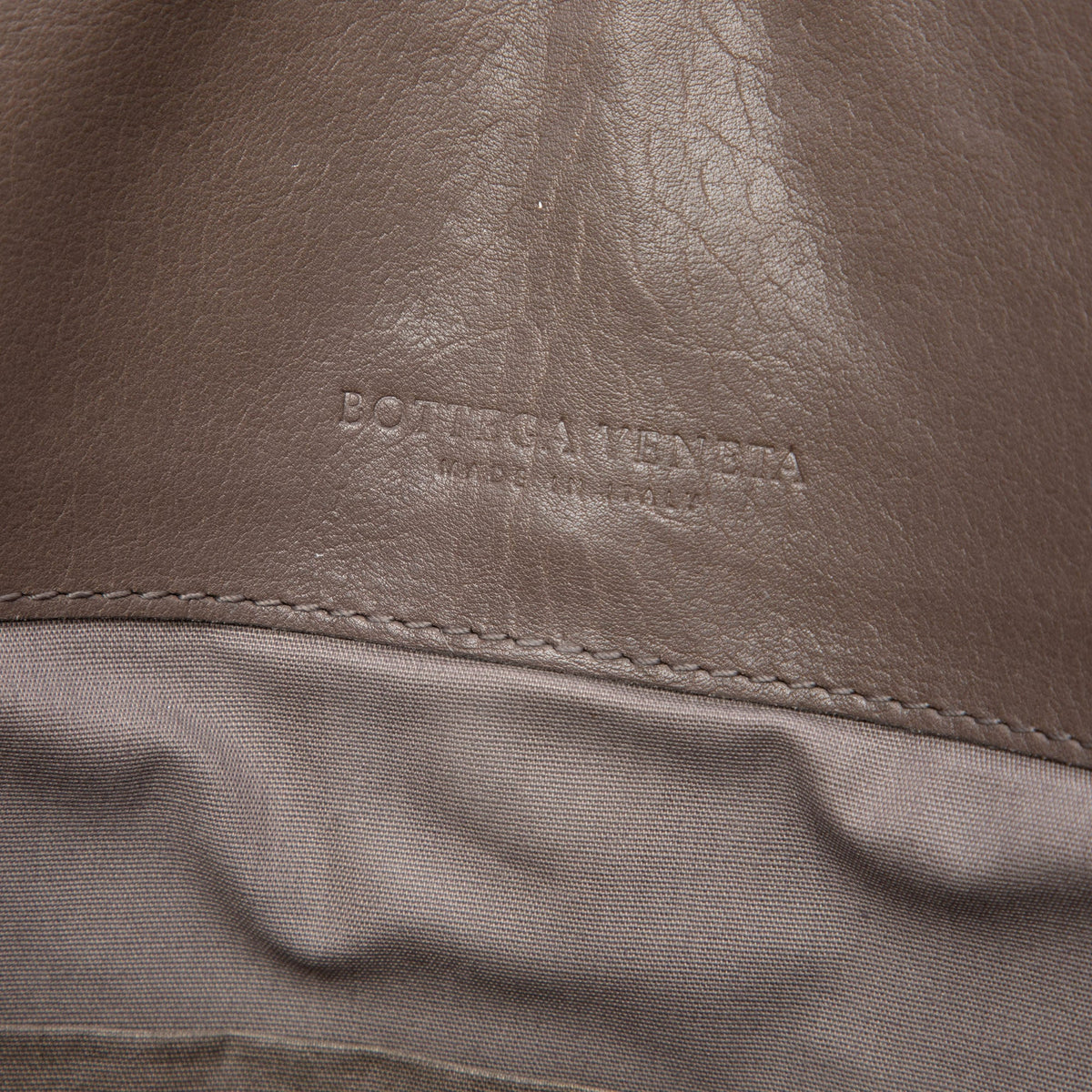 Bottega Veneta Intrecciato Trimmed Leather Oculus Tote — Brown