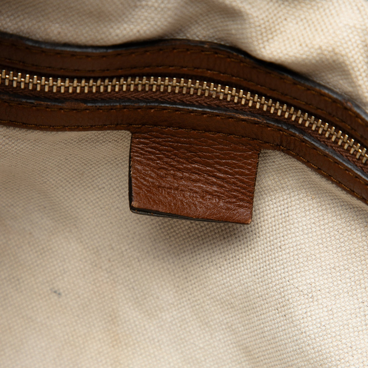 Gucci GG Canvas Bella Tote — Beige