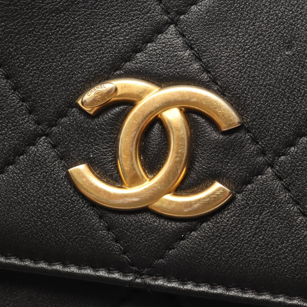 Chanel Small Quilted Calfskin About Pearls Hobo — Black