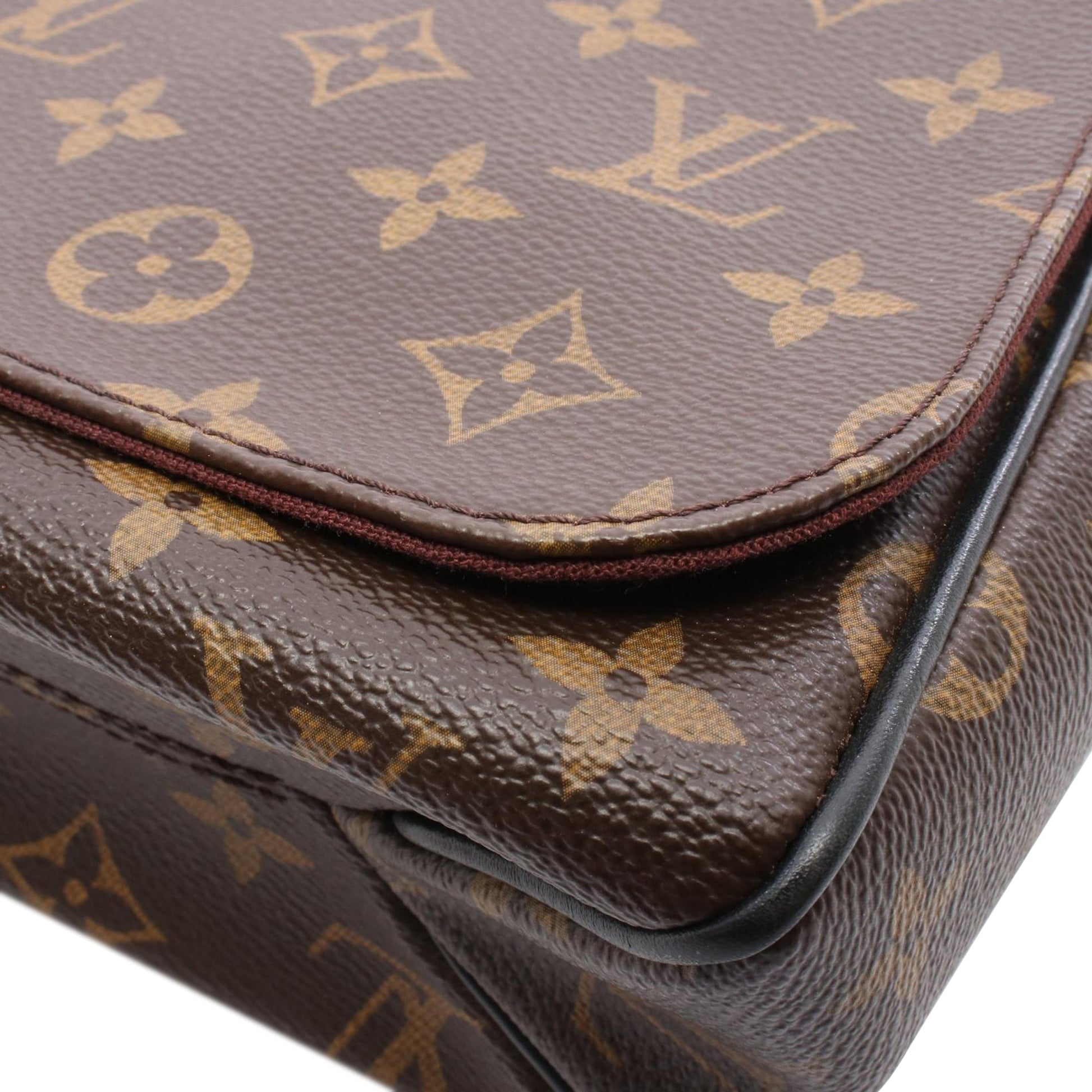 Louis Vuitton Monogram Macassar District MM