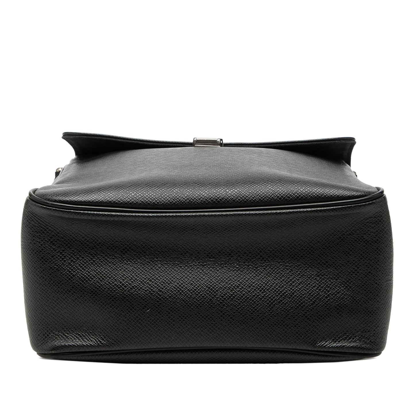 Louis Vuitton Taiga Yaranga
