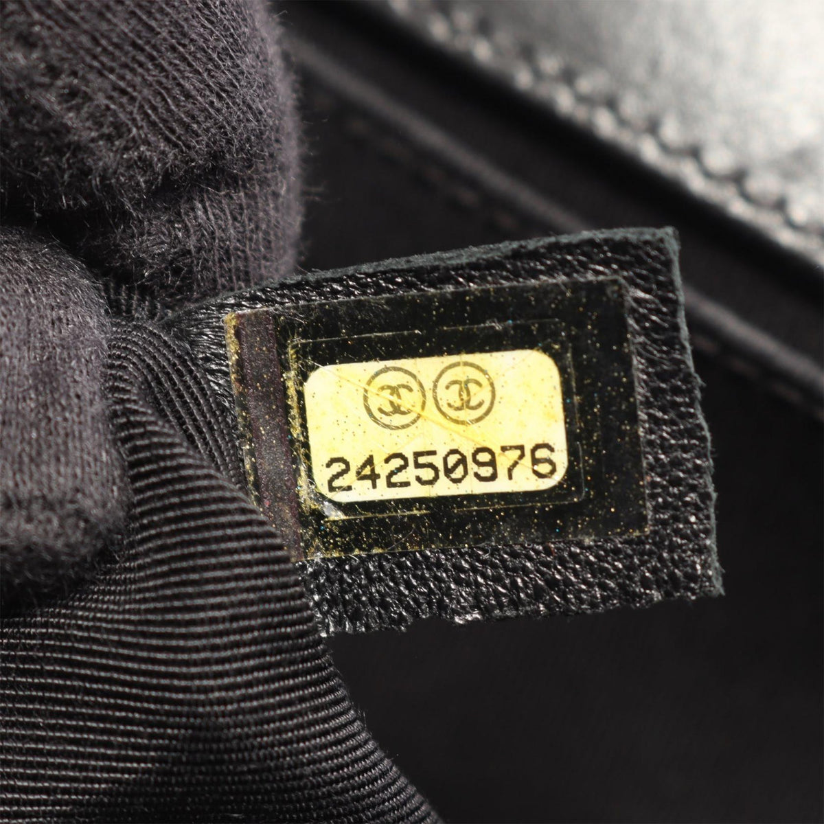 Chanel Old Medium Quilted Lambskin Boy Flap — Black