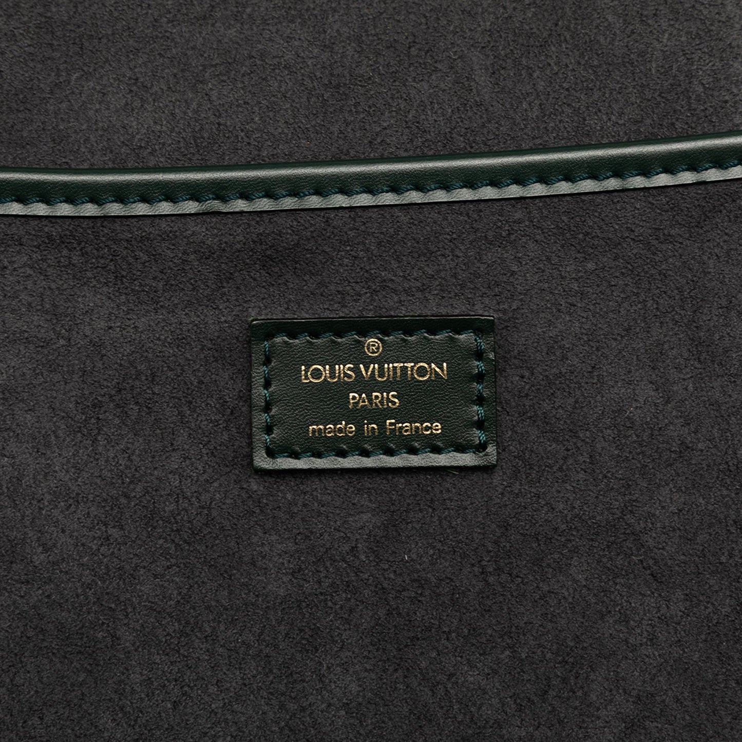 Louis Vuitton Taiga Kendall GM