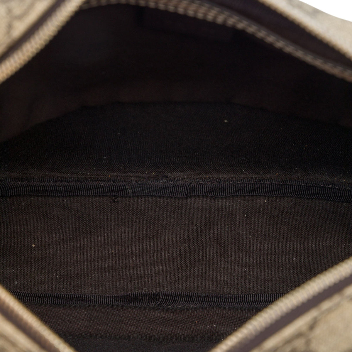Gucci GG Supreme Crossbody — Beige
