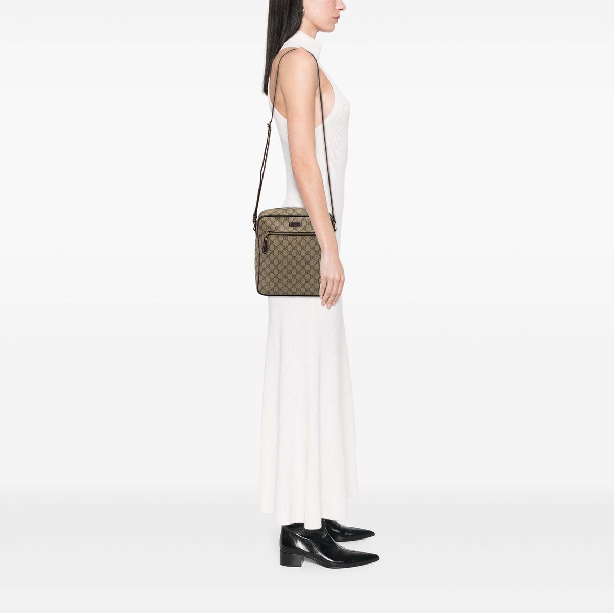 Gucci GG Supreme Crossbody — Beige