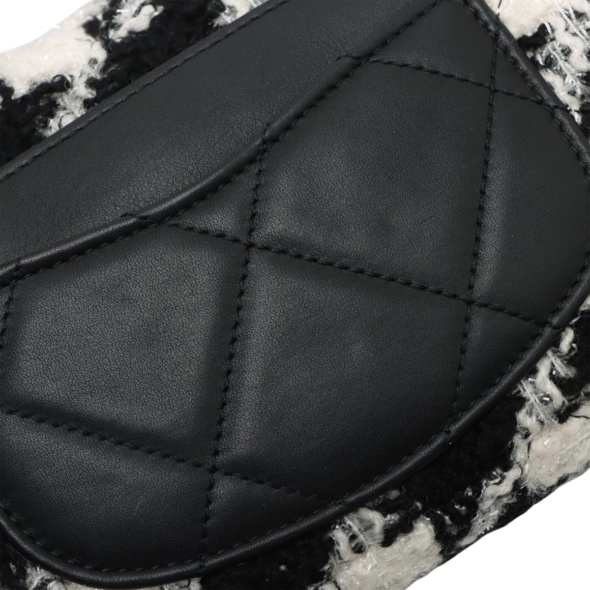 Chanel Houndstooth Tweed 19 Belt Bag