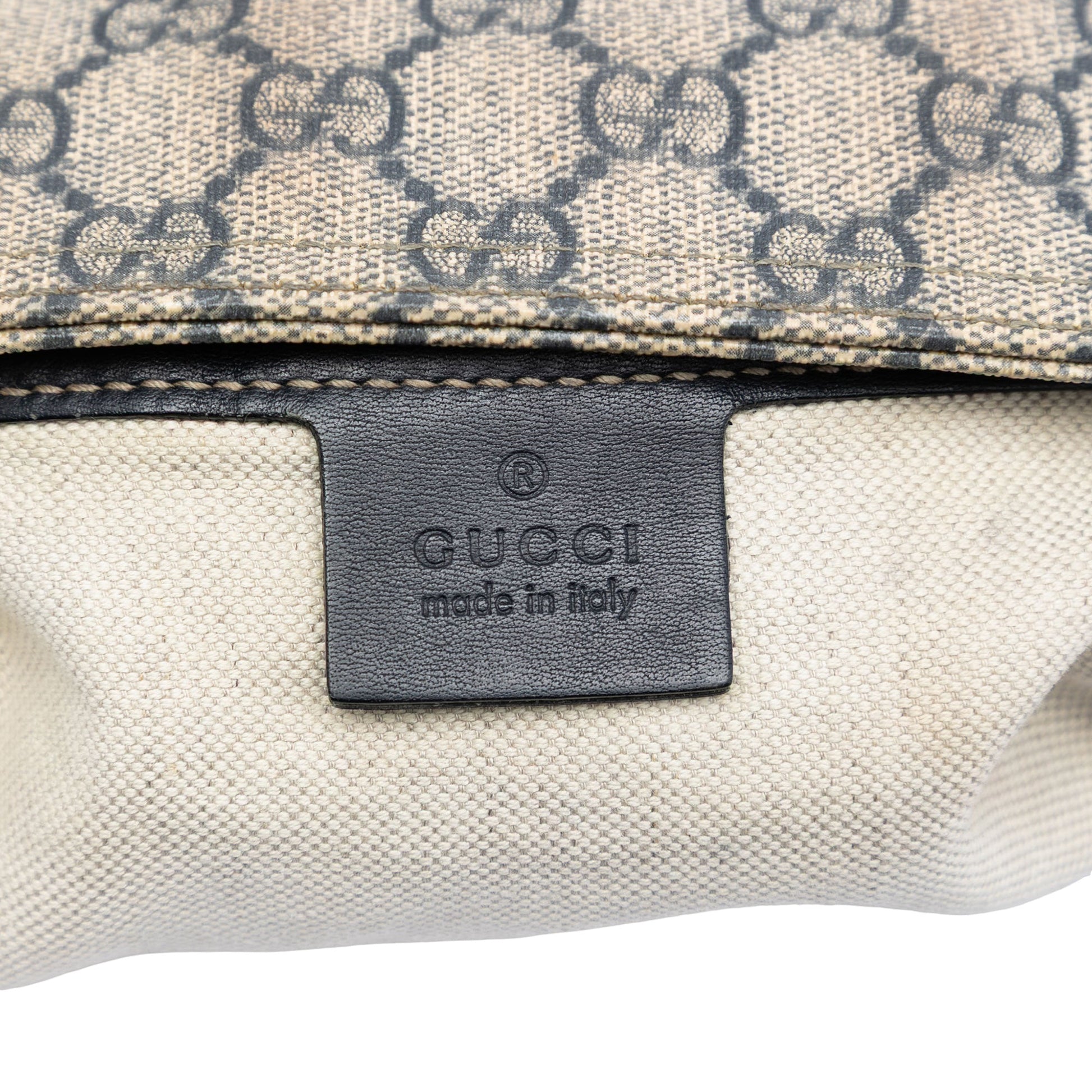 Gucci GG Supreme Crossbody