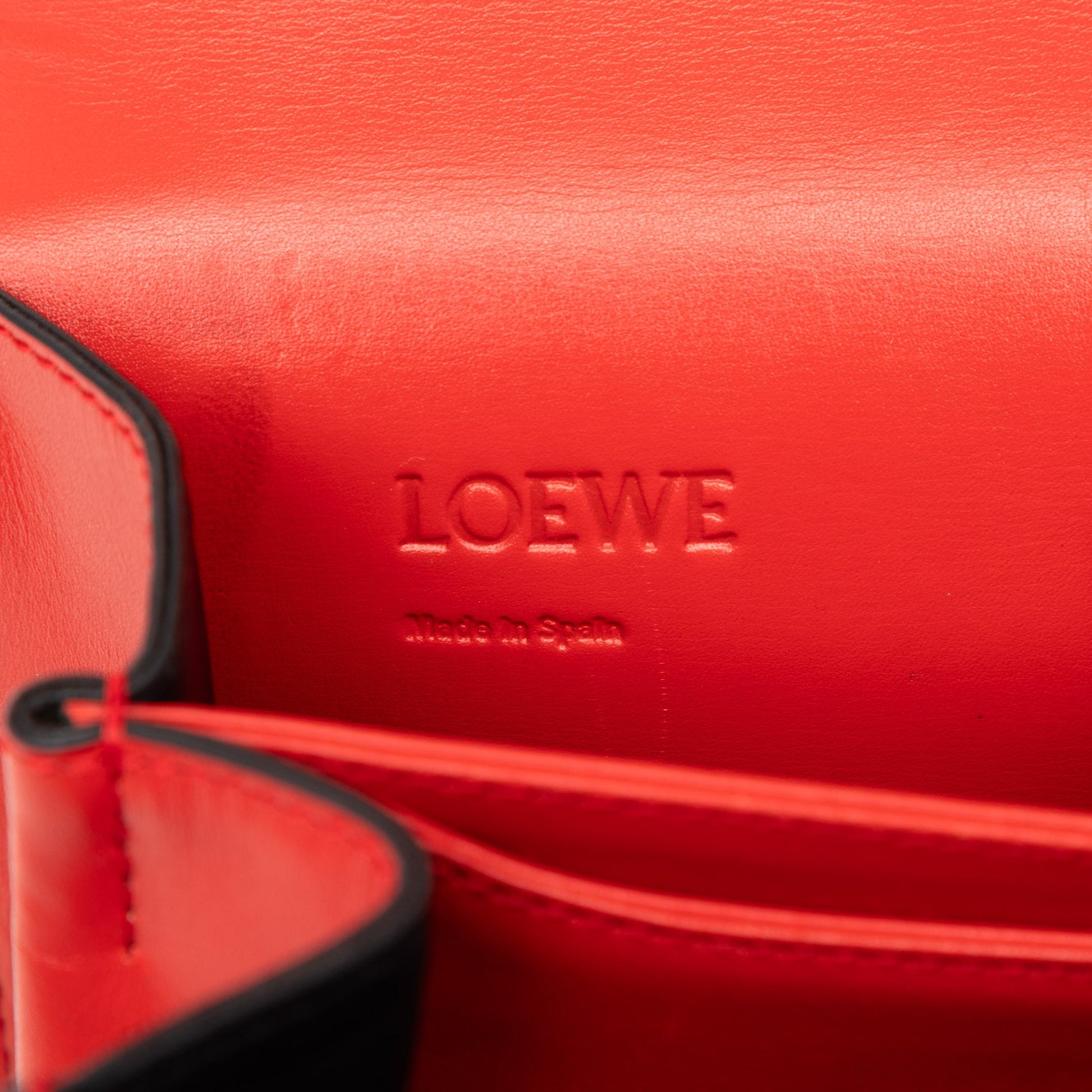 Medium Leather Barcelona Crossbody