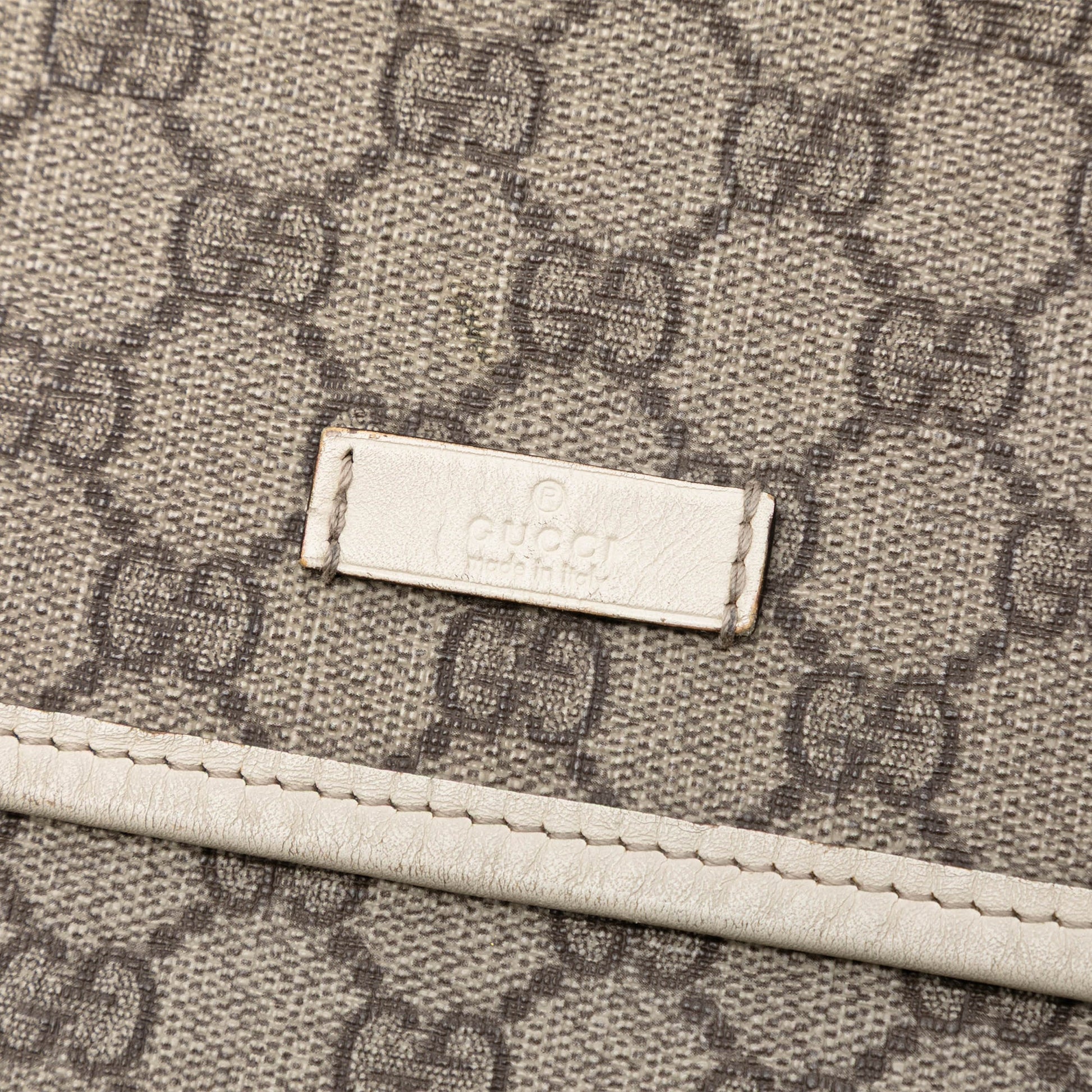 Gucci GG Supreme Crossbody