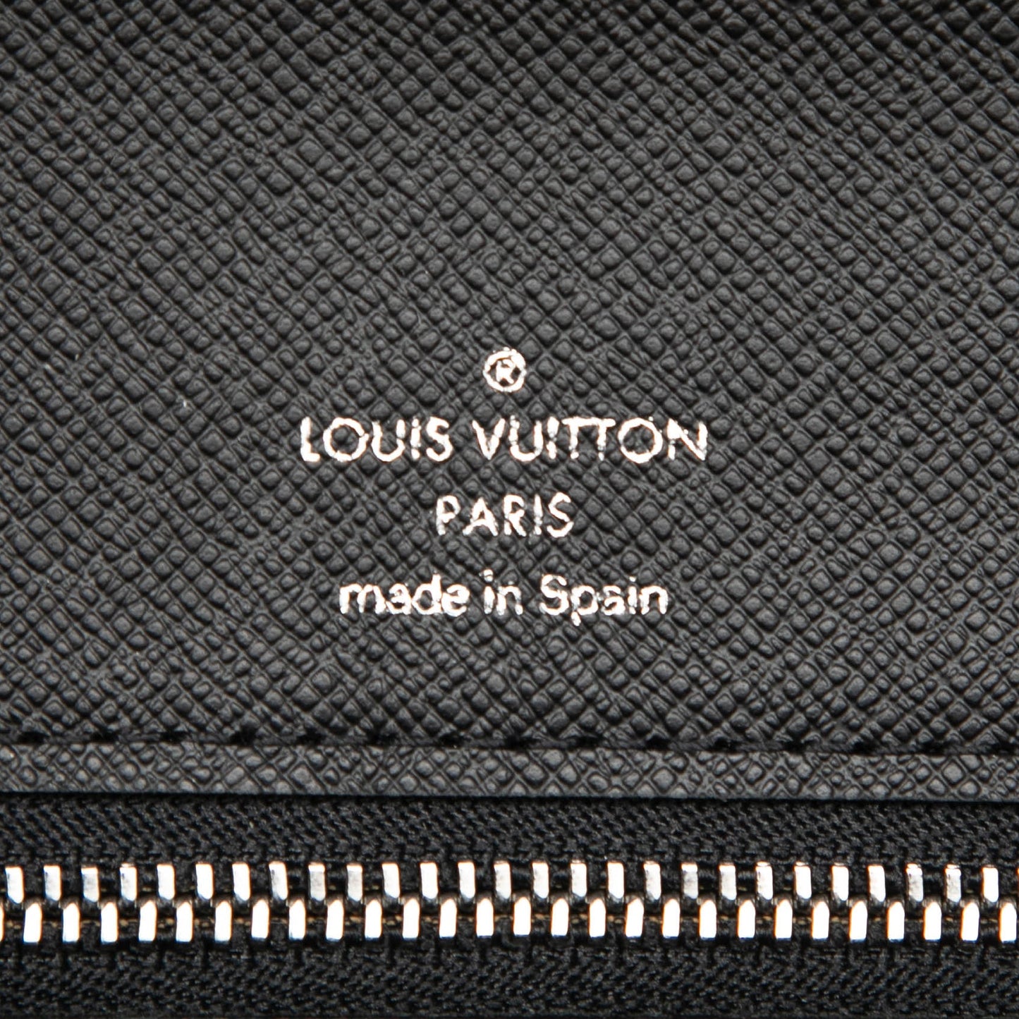 Louis Vuitton Taiga Selenga