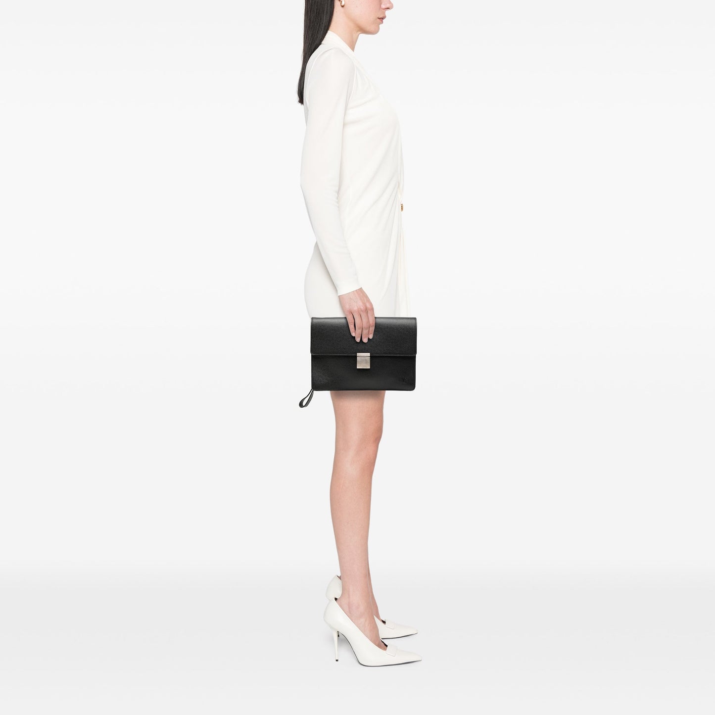 Louis Vuitton Taiga Selenga
