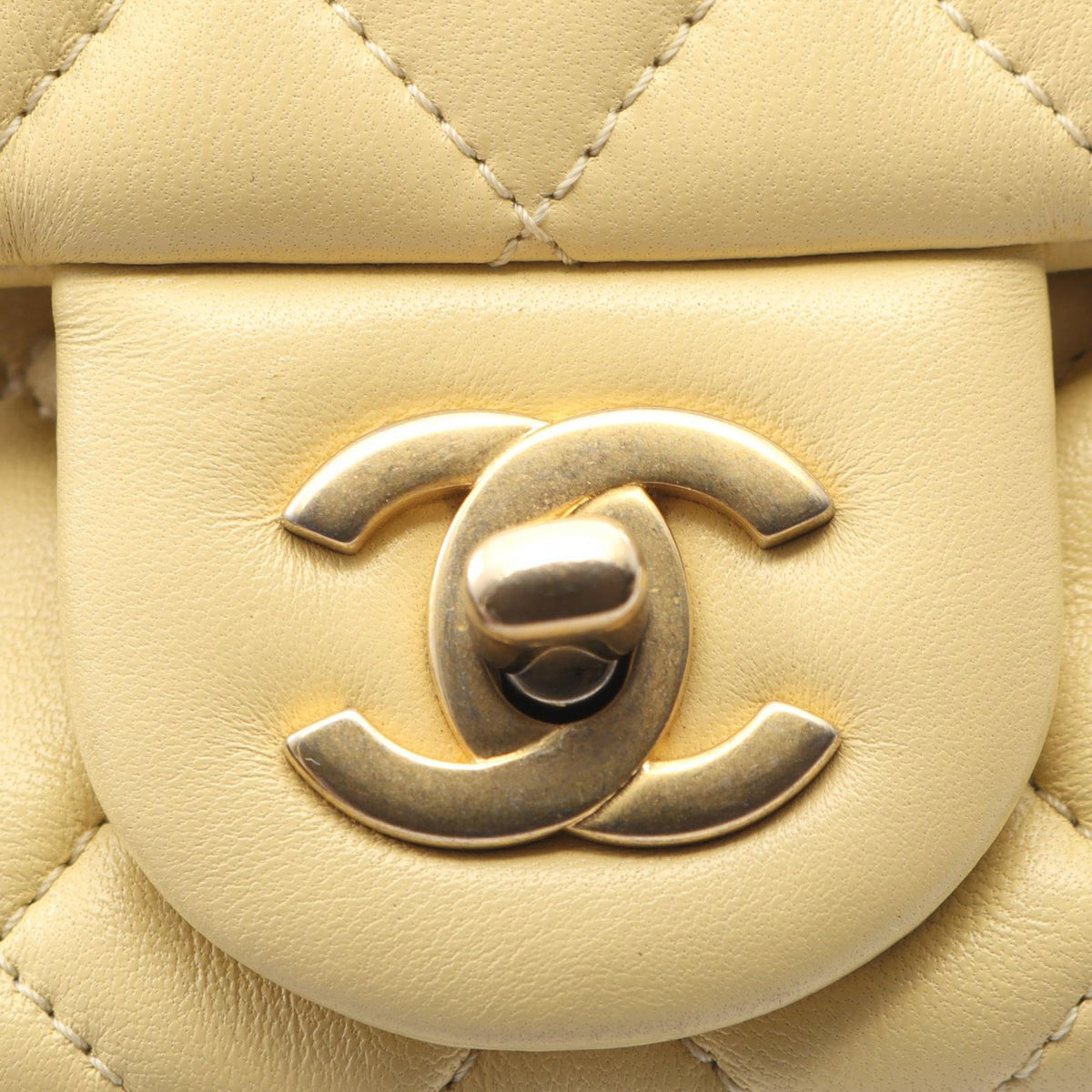 Chanel Mini Square Classic Lambskin Pearl Crush Single Flap