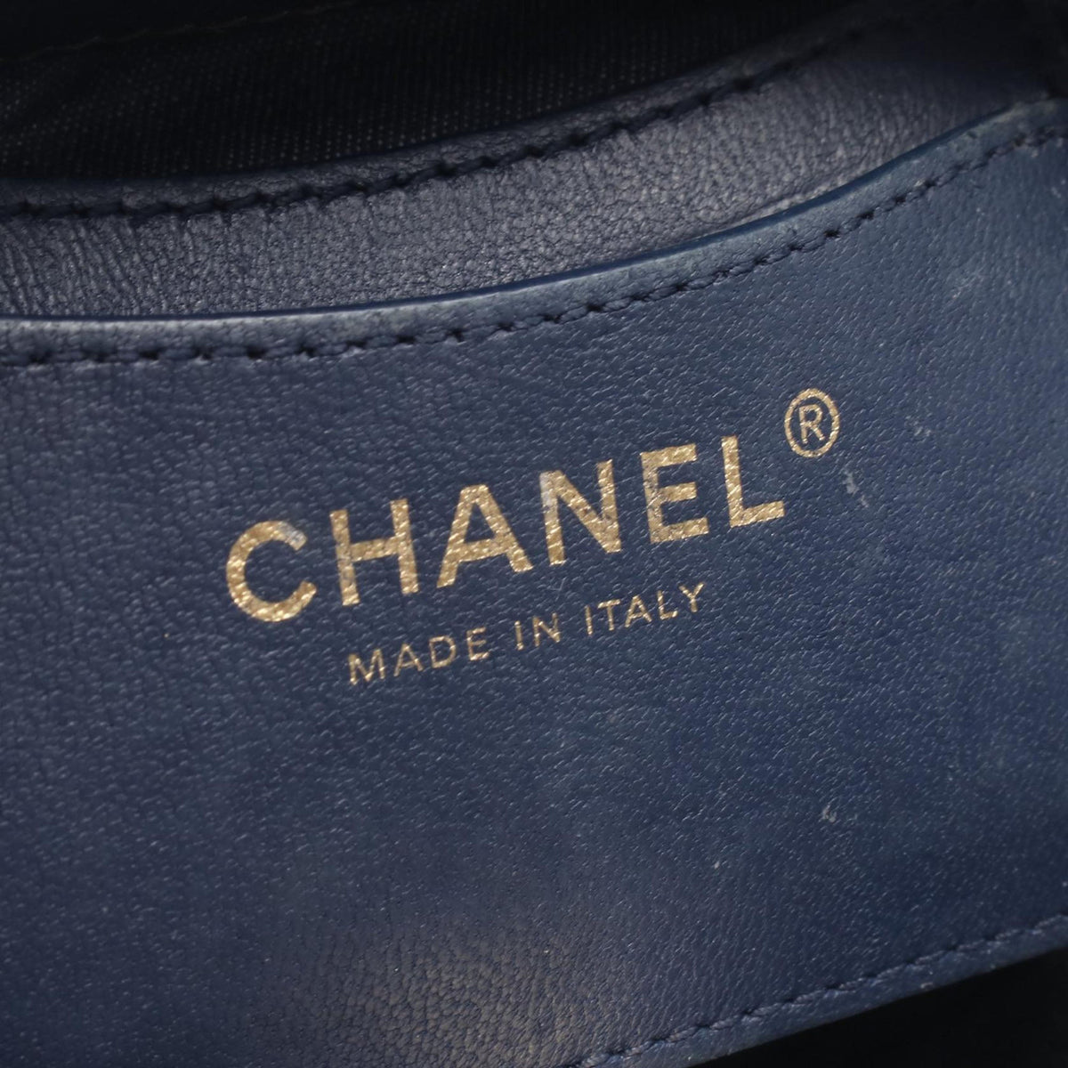 Chanel CC Lambskin Elegant Chain Vanity Case — Black