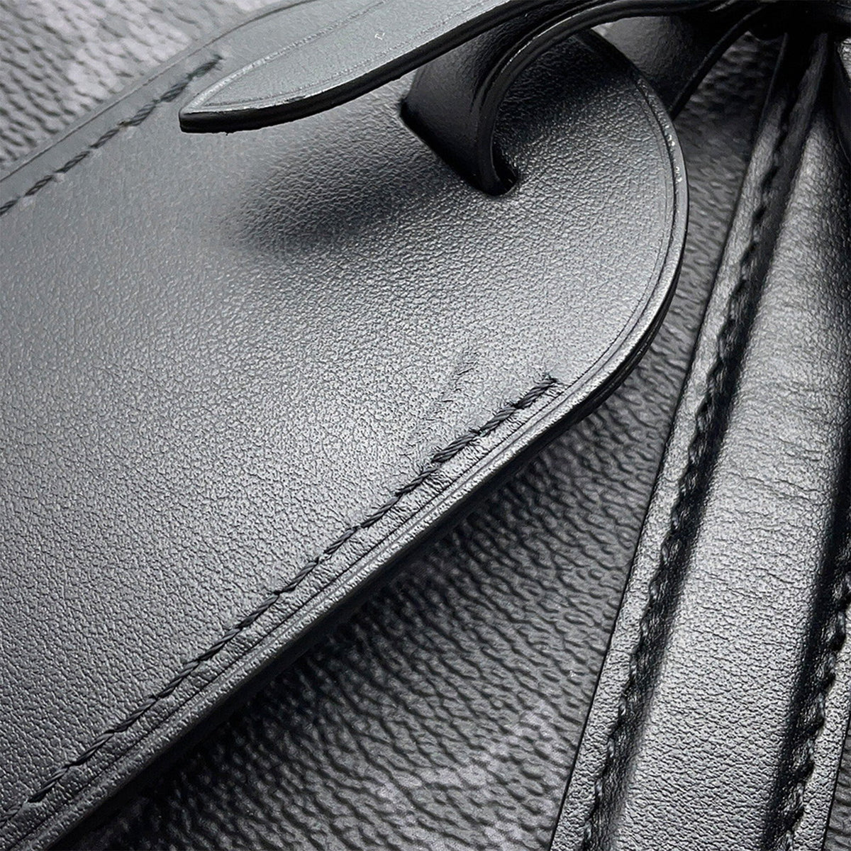 Louis Vuitton Monogram Eclipse Sac Plat Horizontal Zipper