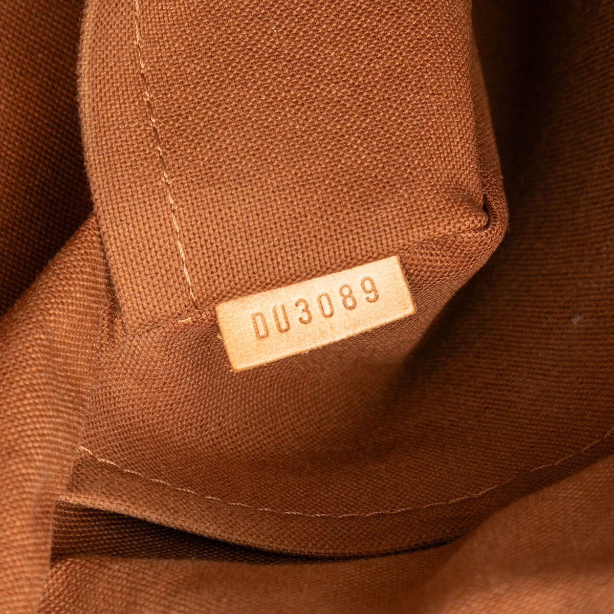 Louis Vuitton Monogram Beaubourg Messenger MM