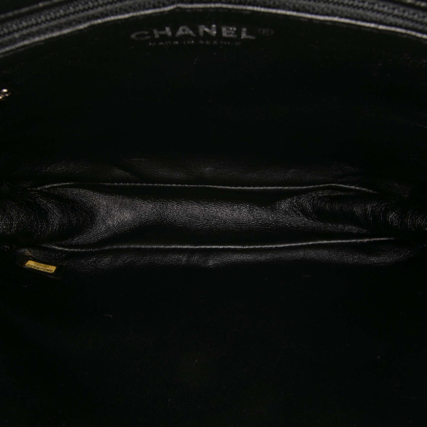 Chanel Tweed and Resin Zipped Chain Shopping Bag