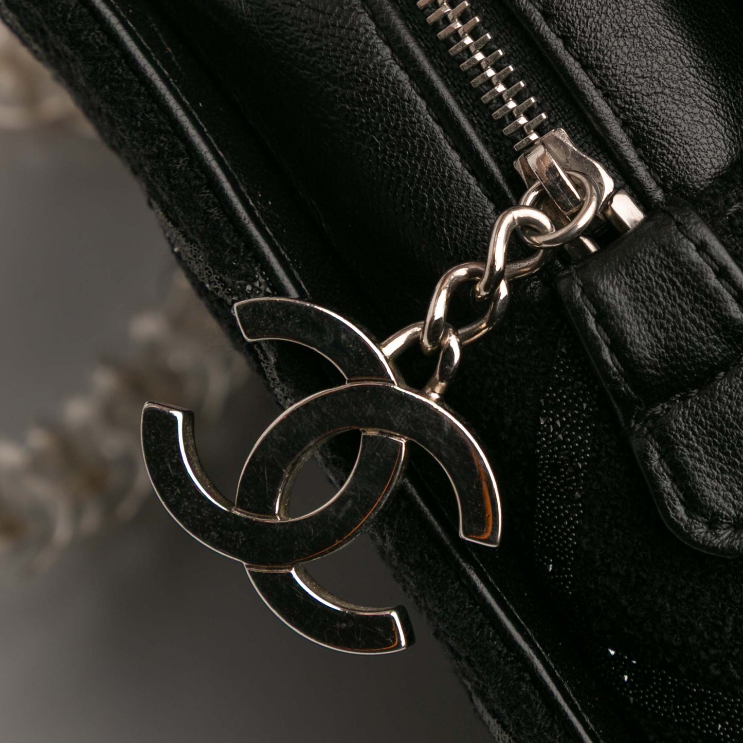 Chanel Tweed and Resin Zipped Chain Shopping Bag