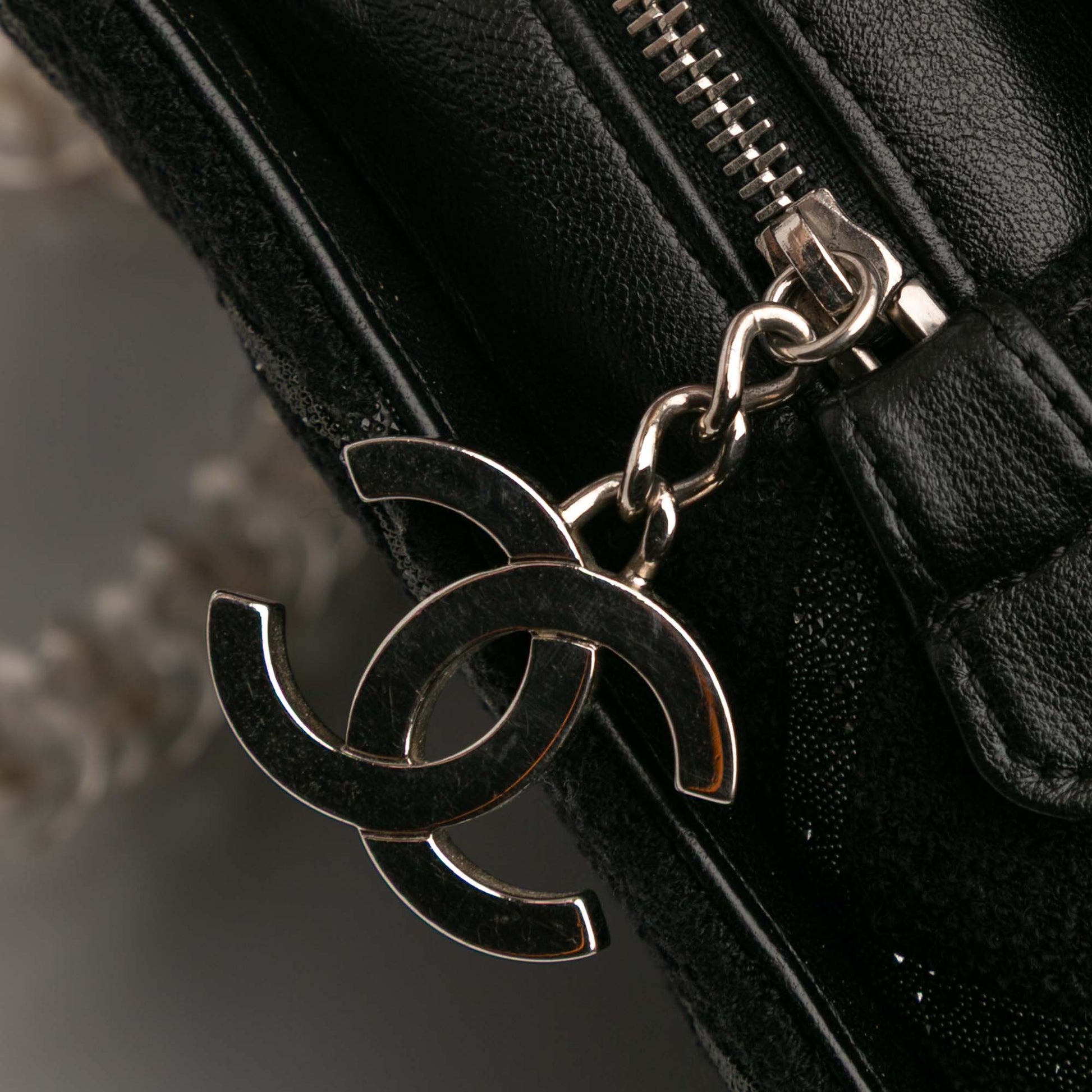 Chanel Tweed and Resin Zipped Chain Shopping Bag