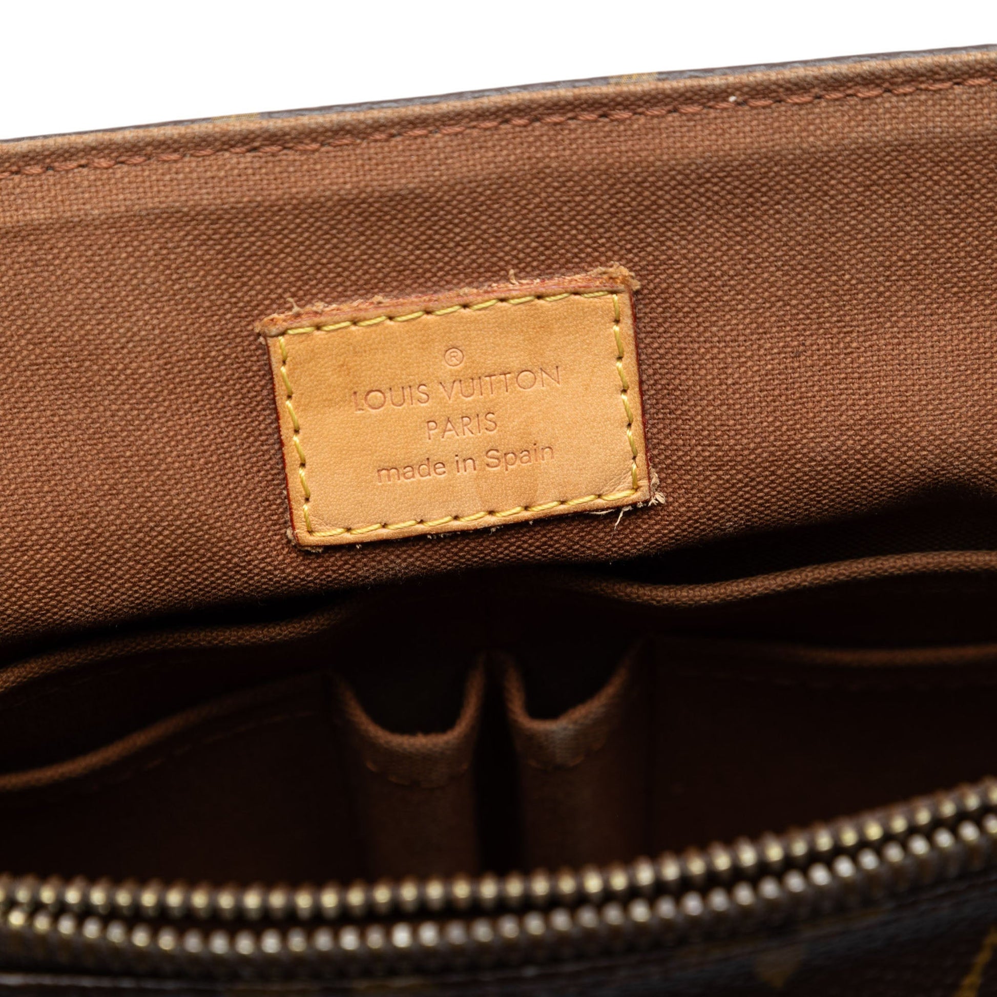 Louis Vuitton Monogram Beaubourg Messenger MM