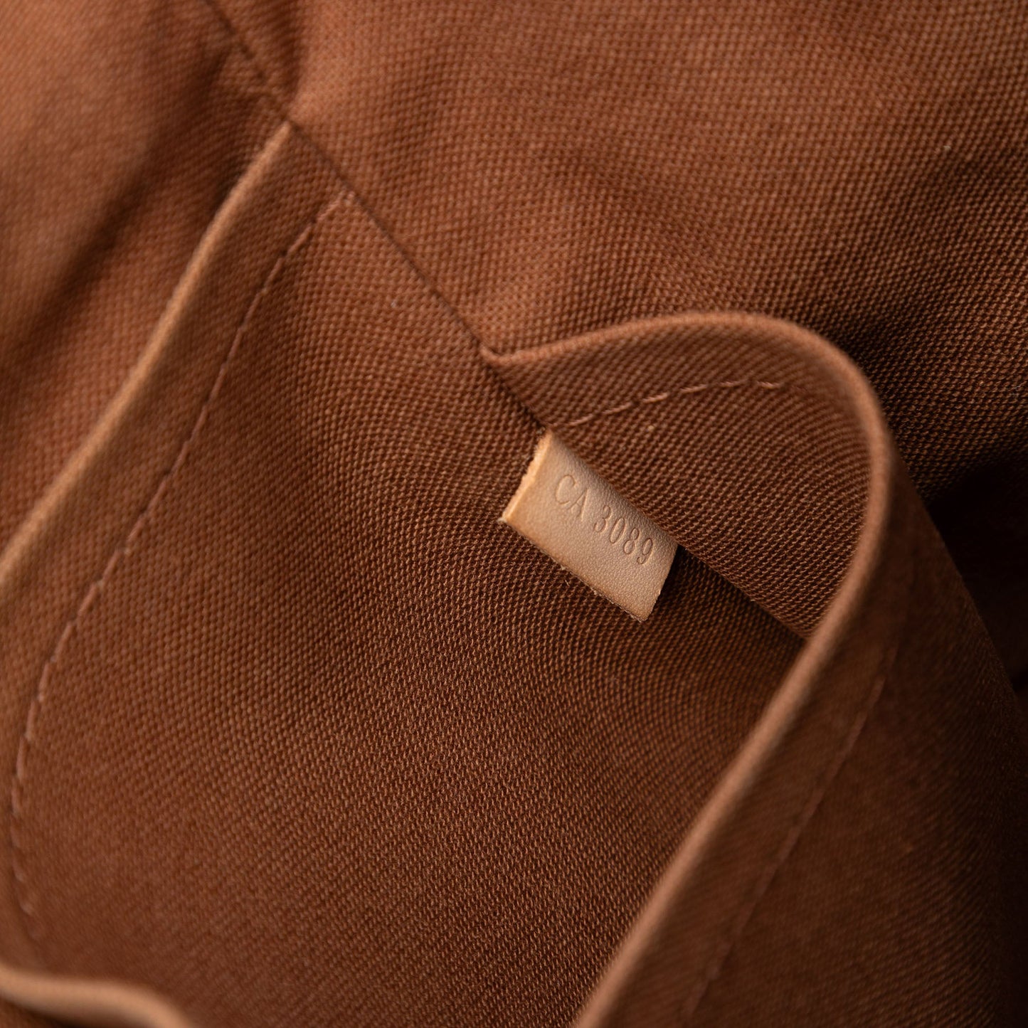 Louis Vuitton Monogram Beaubourg Messenger MM
