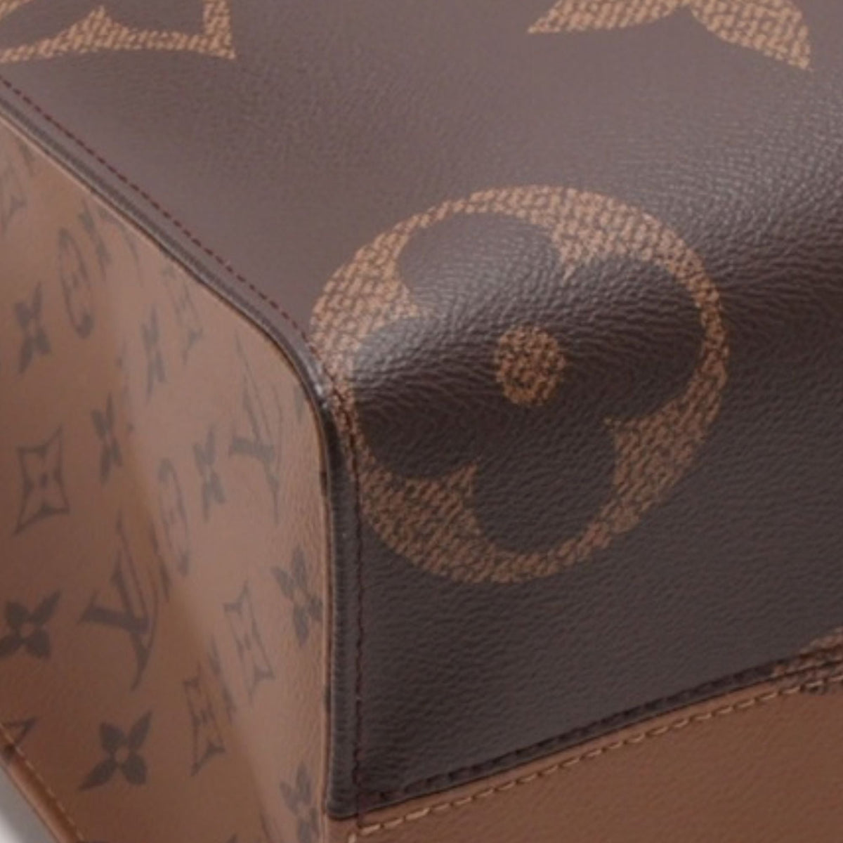 Louis Vuitton Monogram Reverse Giant OnTheGo MM — Brown
