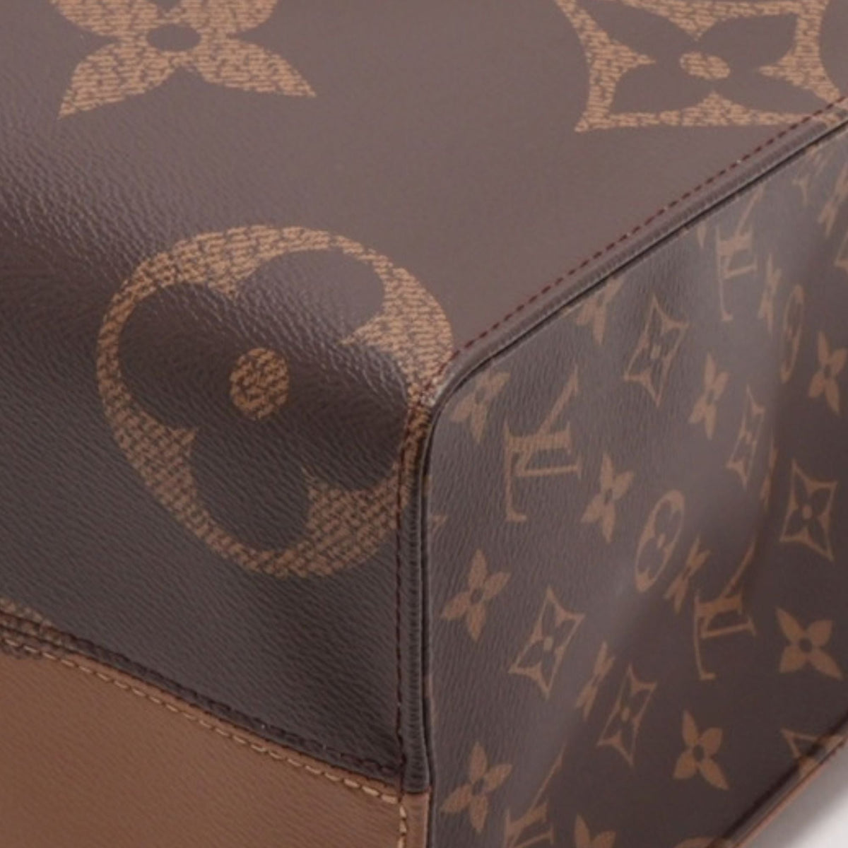 Louis Vuitton Monogram Reverse Giant OnTheGo MM — Brown
