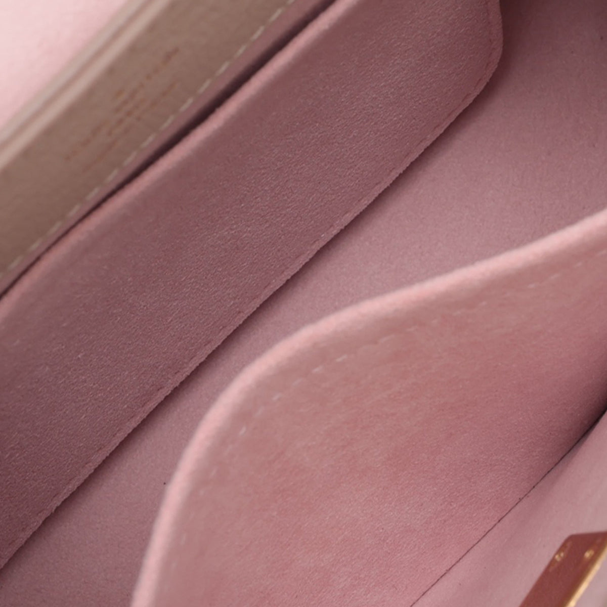 Louis Vuitton Taurillon Mini LockMe Ever — Beige