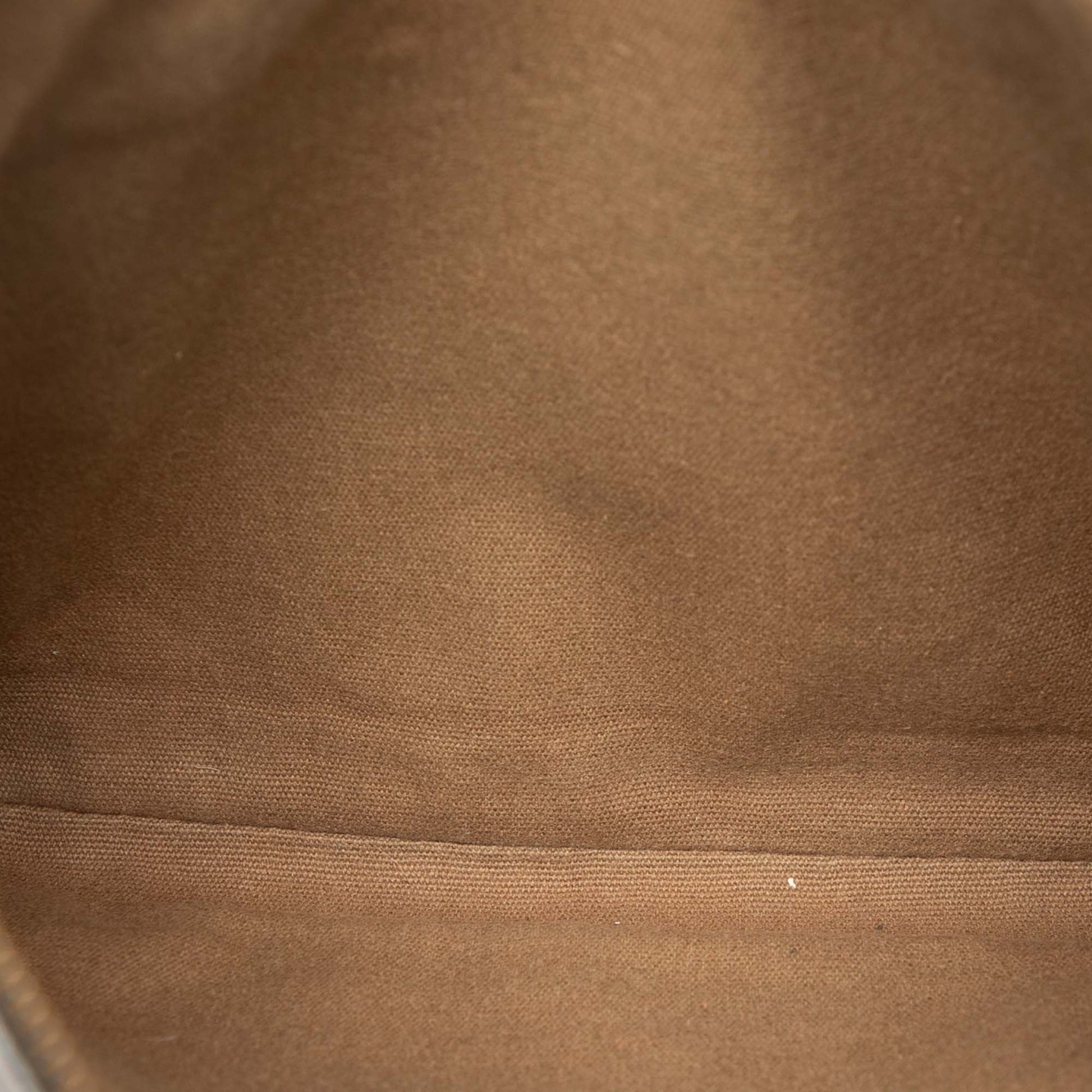 Louis Vuitton Utah Sac Plat Messenger