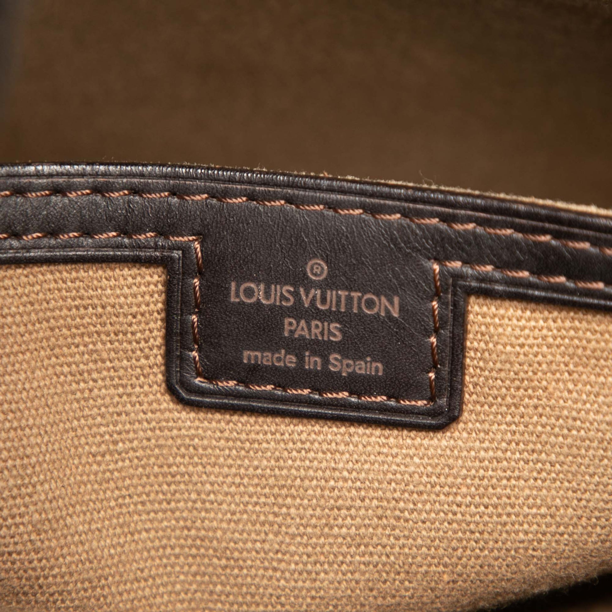 Louis Vuitton Utah Sac Plat Messenger