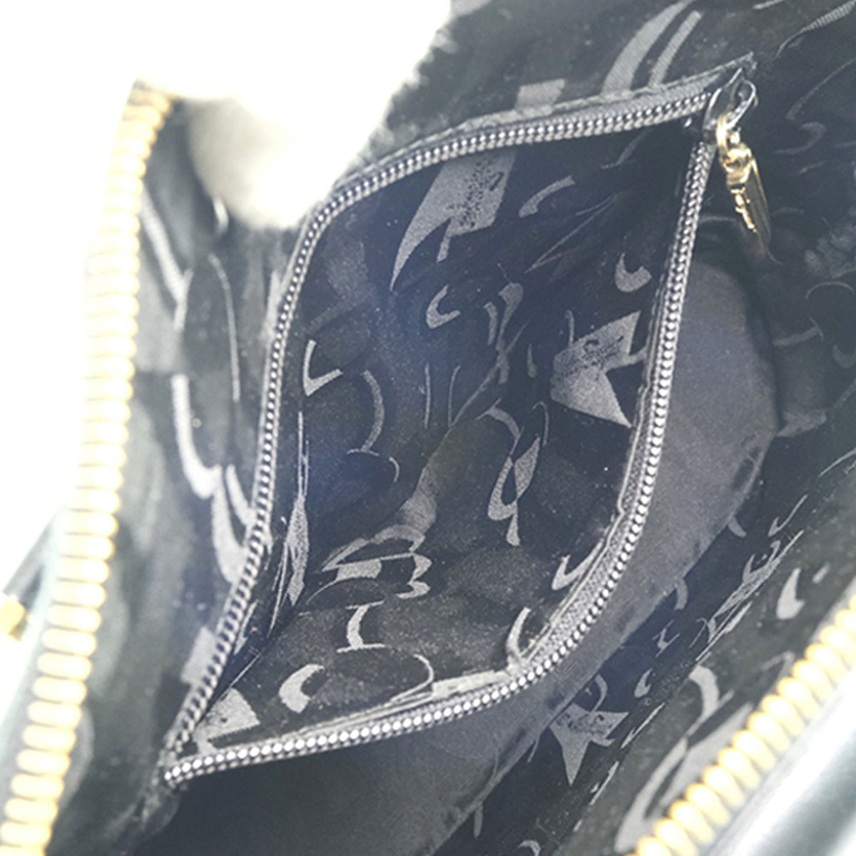 Ferragamo Leather Handbag — Black
