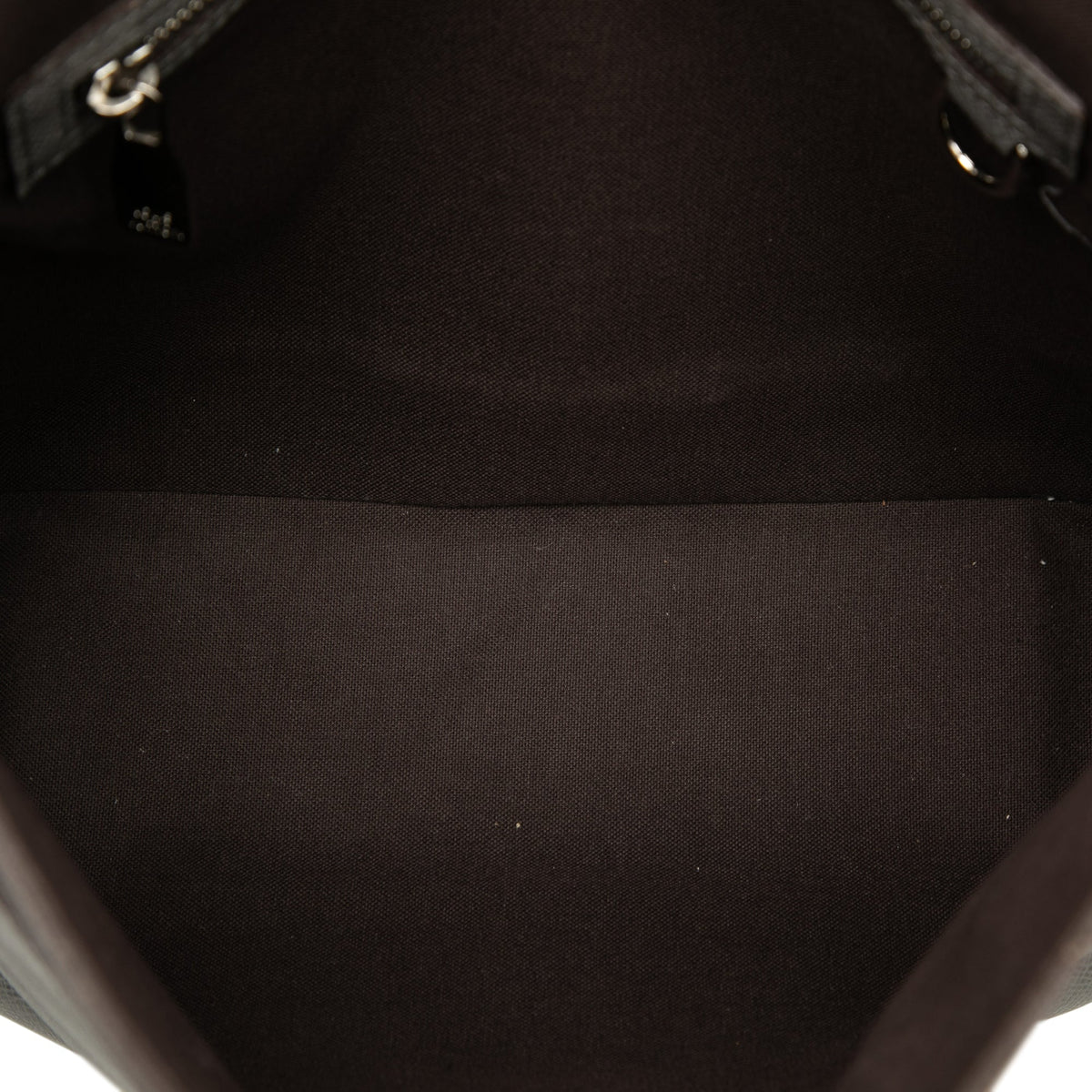 Louis Vuitton Taiga Roman MM