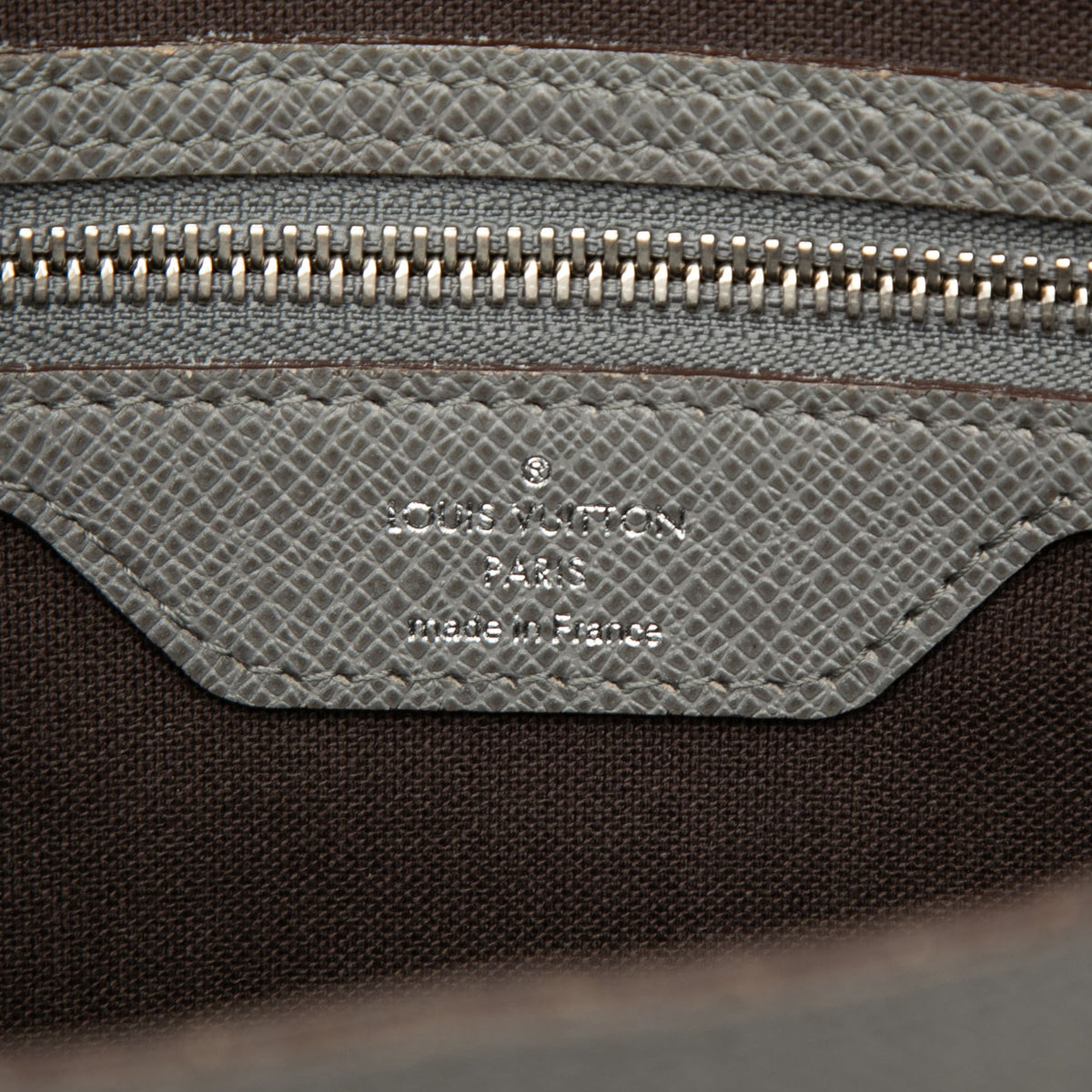 Louis Vuitton Taiga Roman MM