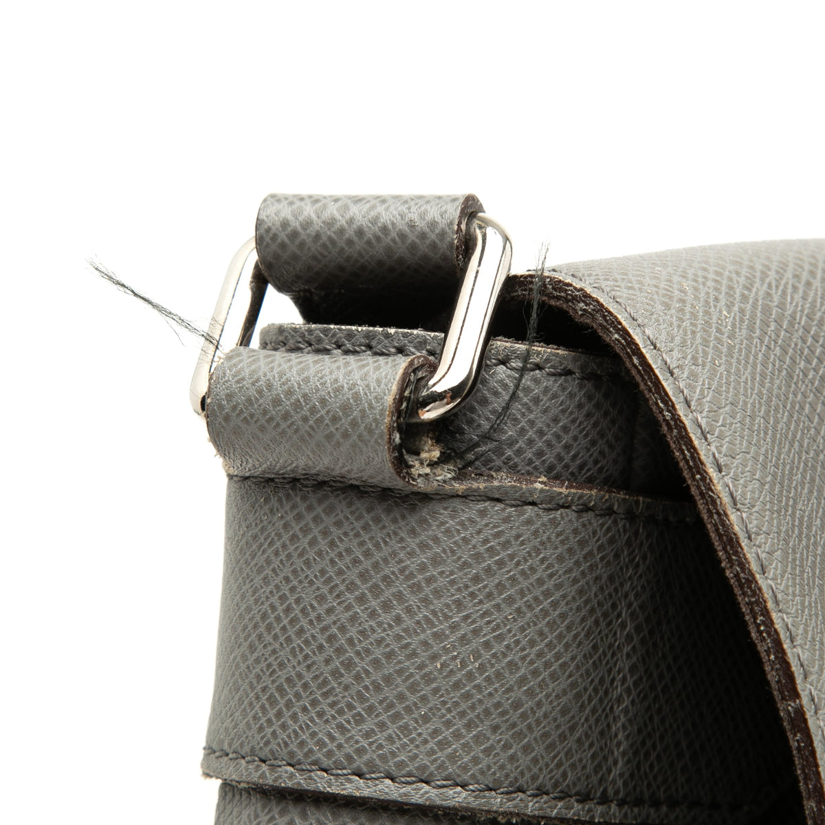 Louis Vuitton Taiga Roman MM