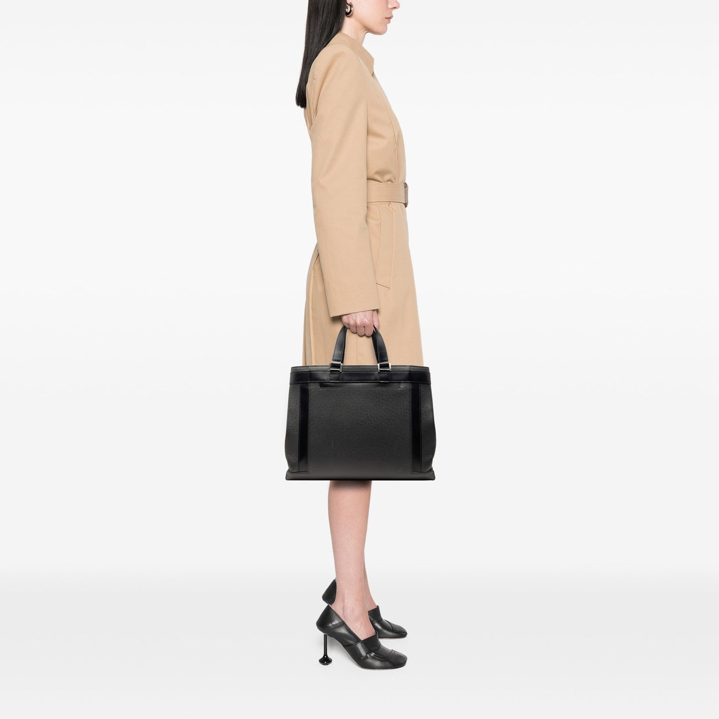 Louis Vuitton Taiga Kasbek PM