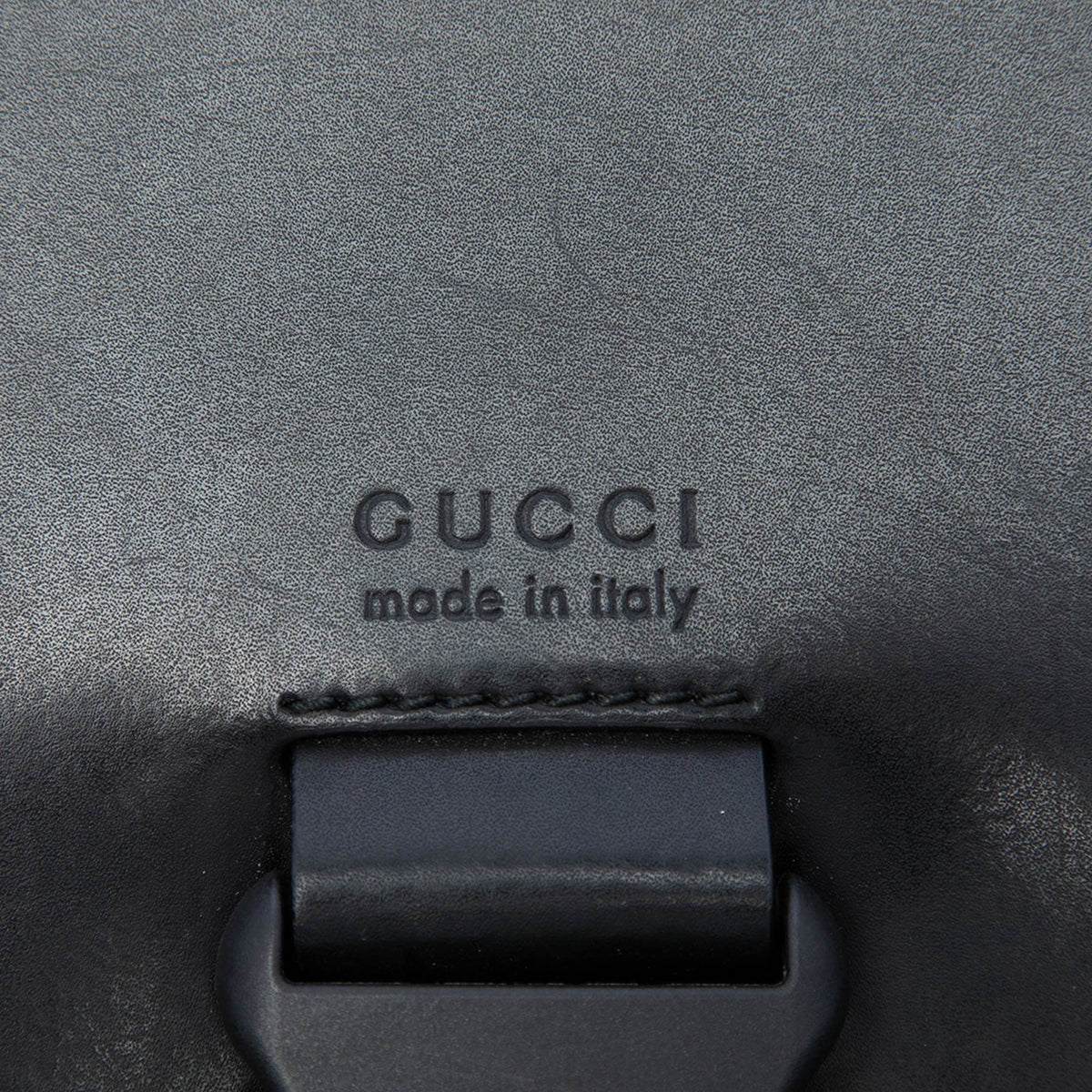 Gucci GG Supreme Flap Messenger Bag