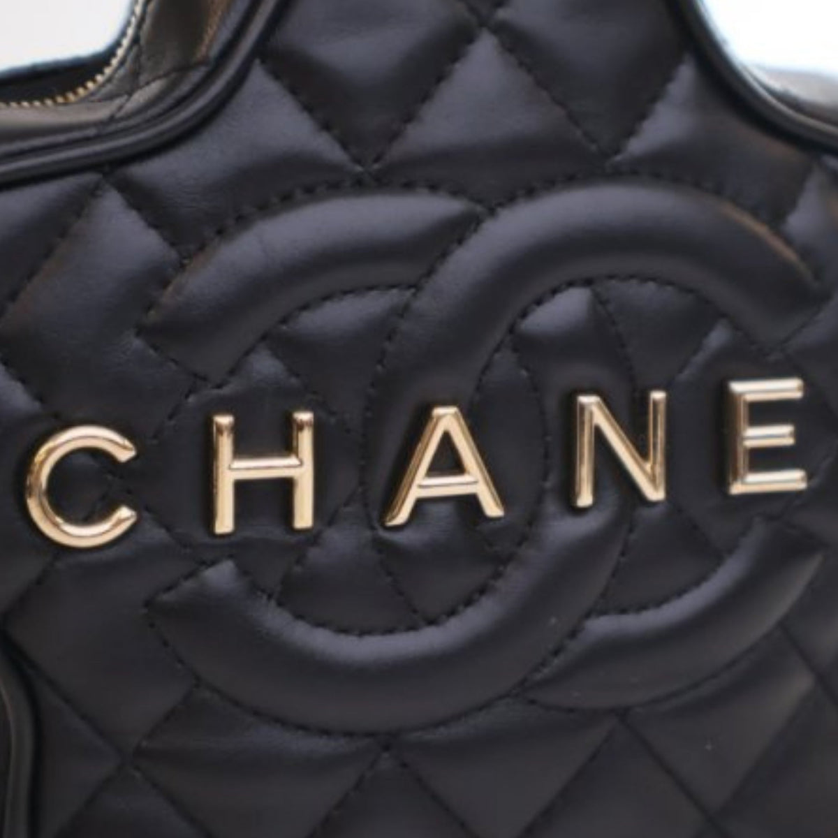 Chanel Quilted Lambskin Walk Of Fame Star Crossbody