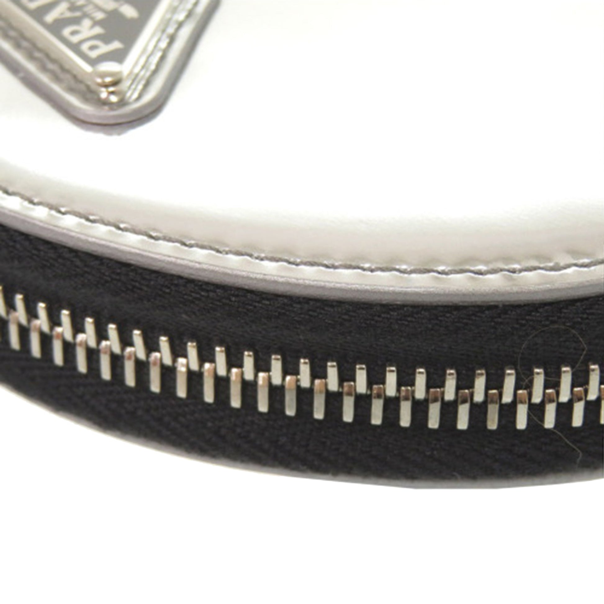 Spazzolato Round Chain Coin Crossbody