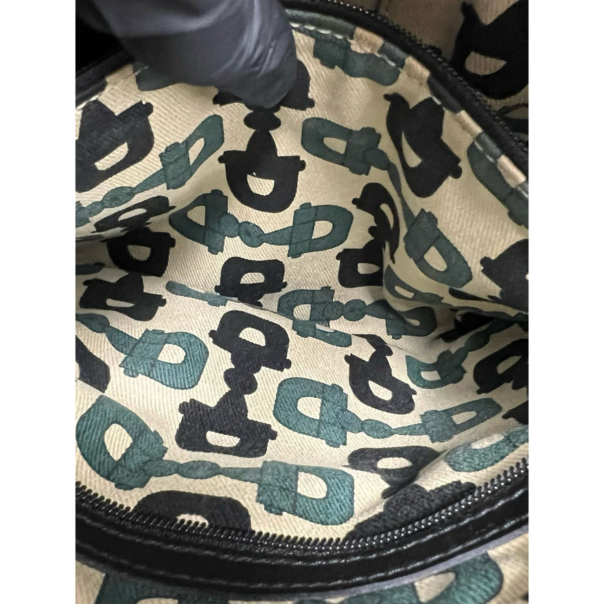 Gucci Guccissima Punch Tote — Black