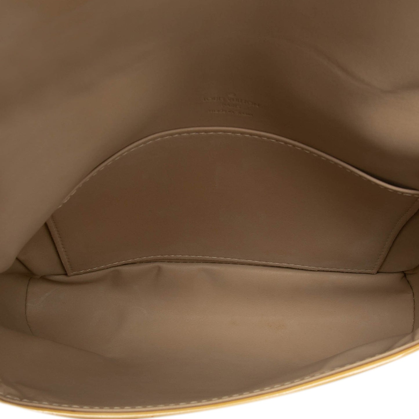 Louis Vuitton Monogram Vernis Thompson Street