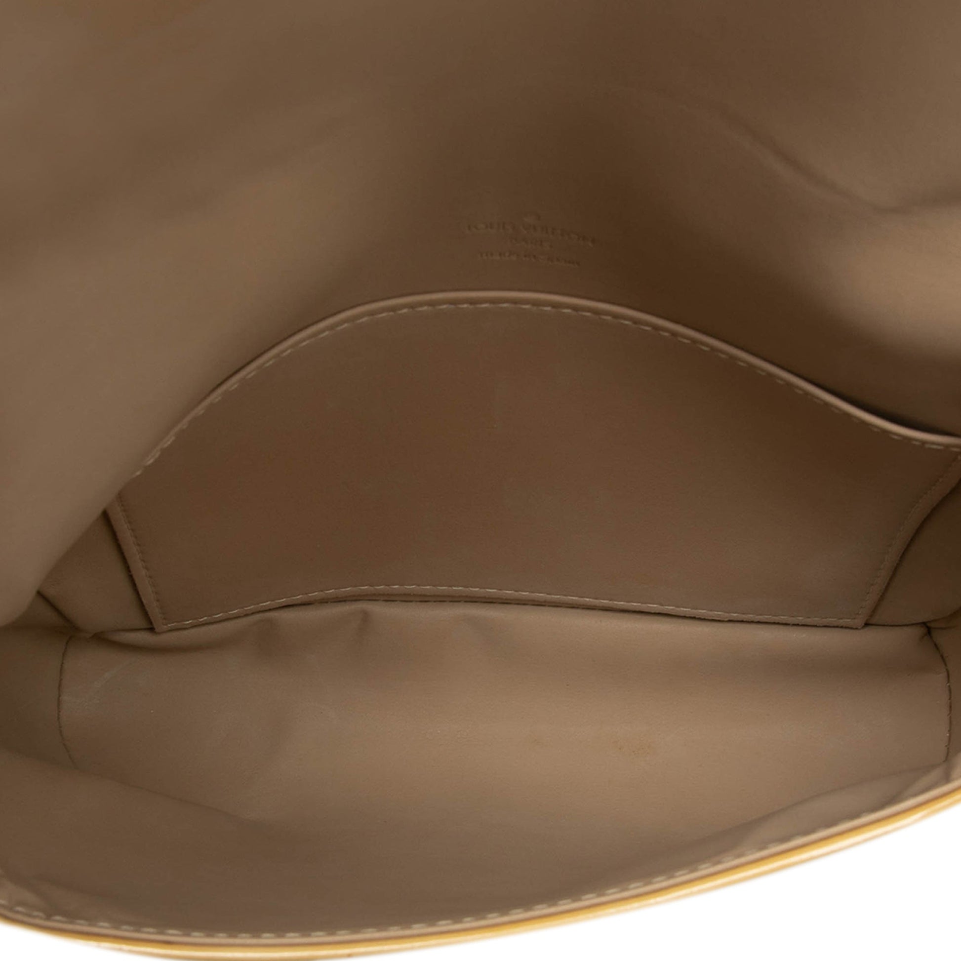 Louis Vuitton Monogram Vernis Thompson Street