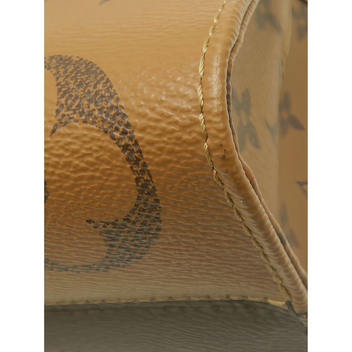 Louis Vuitton Monogram Giant OnTheGo East West — Brown