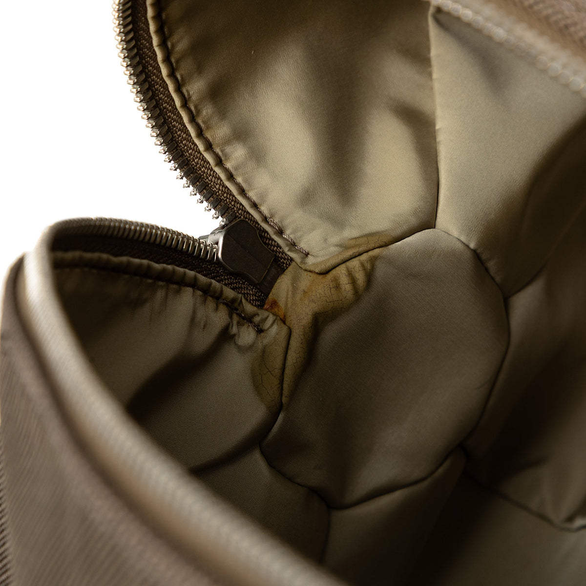 Louis Vuitton Damier Geant Attaquant