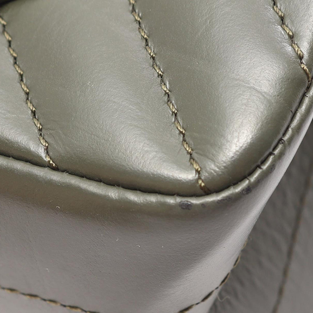 Chanel Mini Chevron Lambskin Reissue 2.55 Single Flap 224