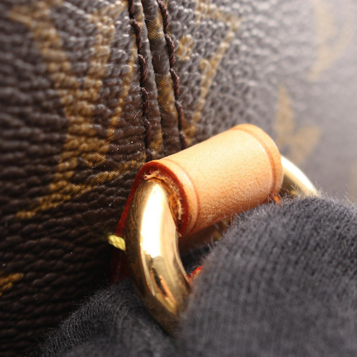 Louis Vuitton Monogram Totally MM