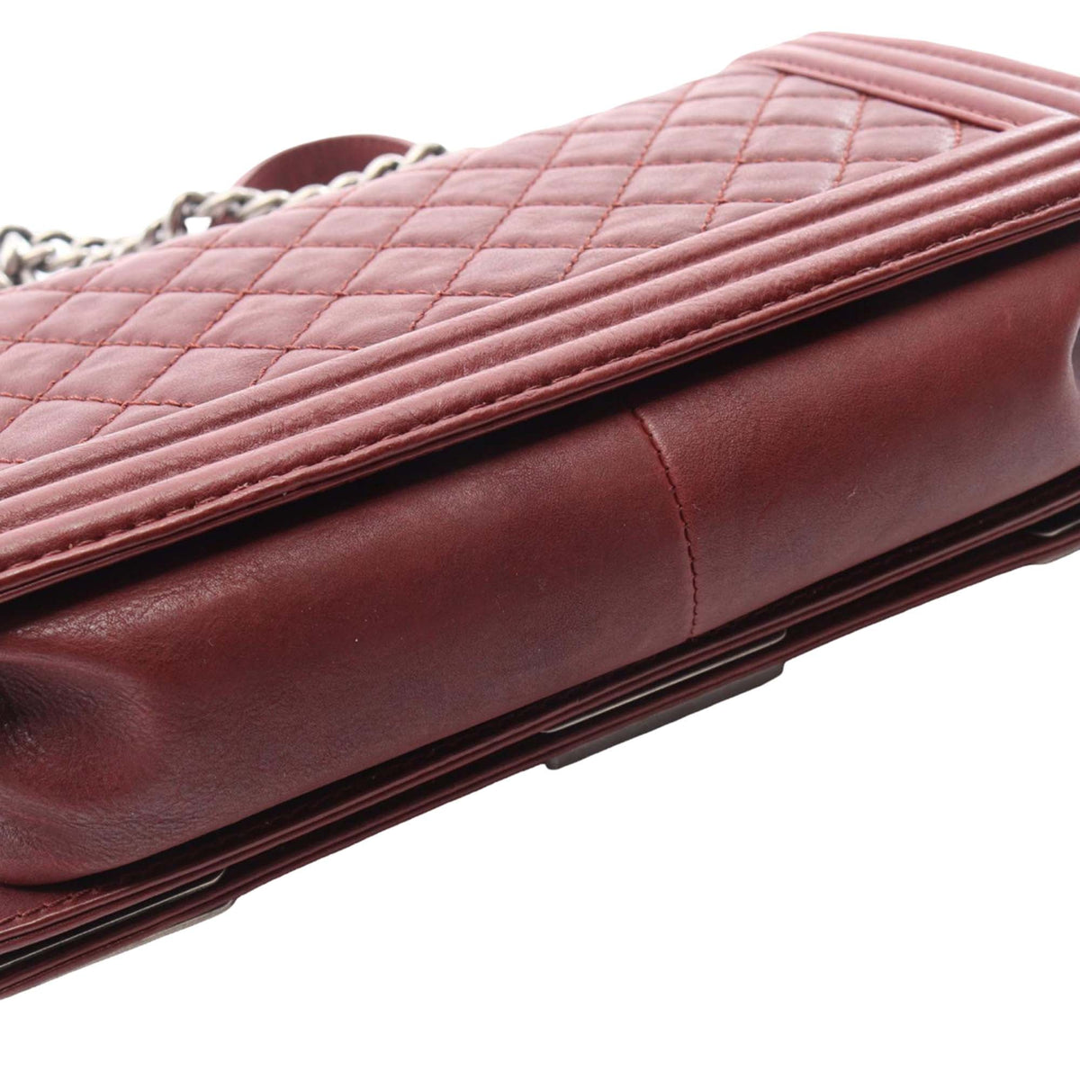 Chanel Medium Quilted Lambskin Double Stitch Boy Flap — Red