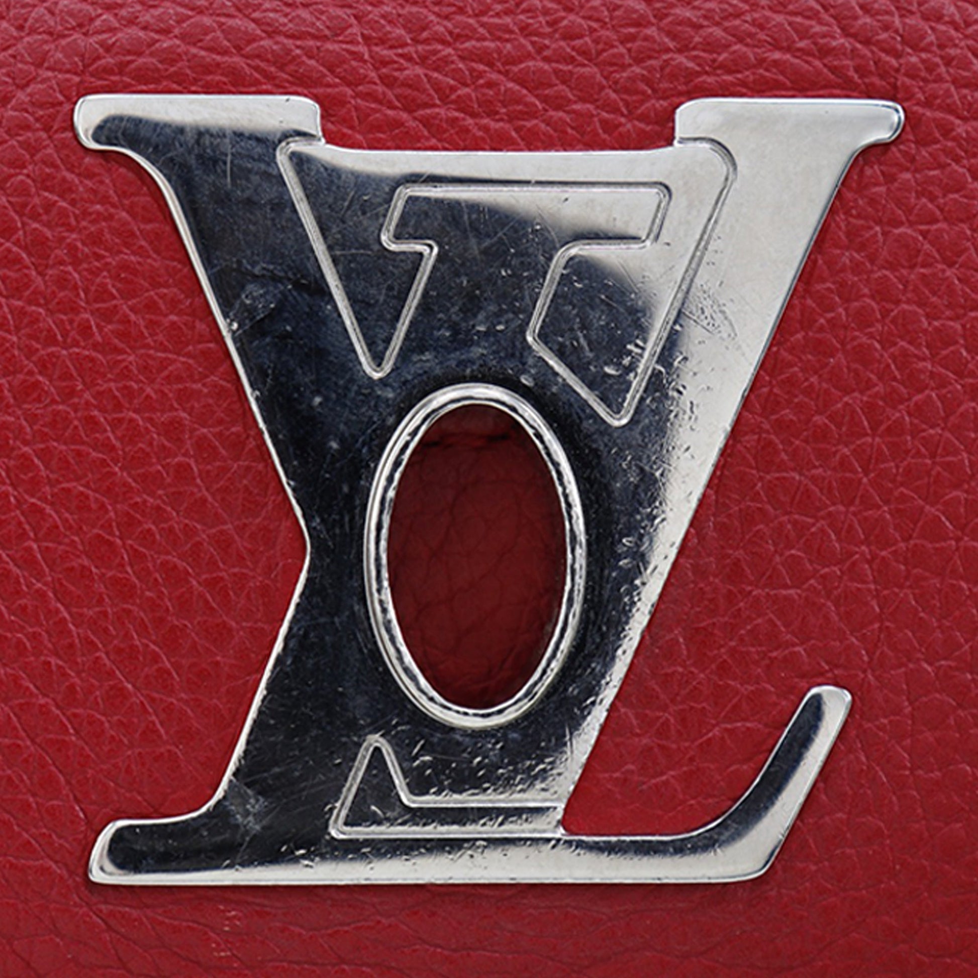 Louis Vuitton Leather Lockme II BB