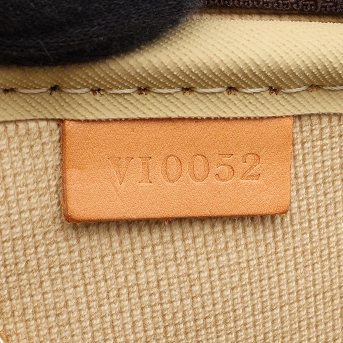 Louis Vuitton Monogram Alize 24 Heures