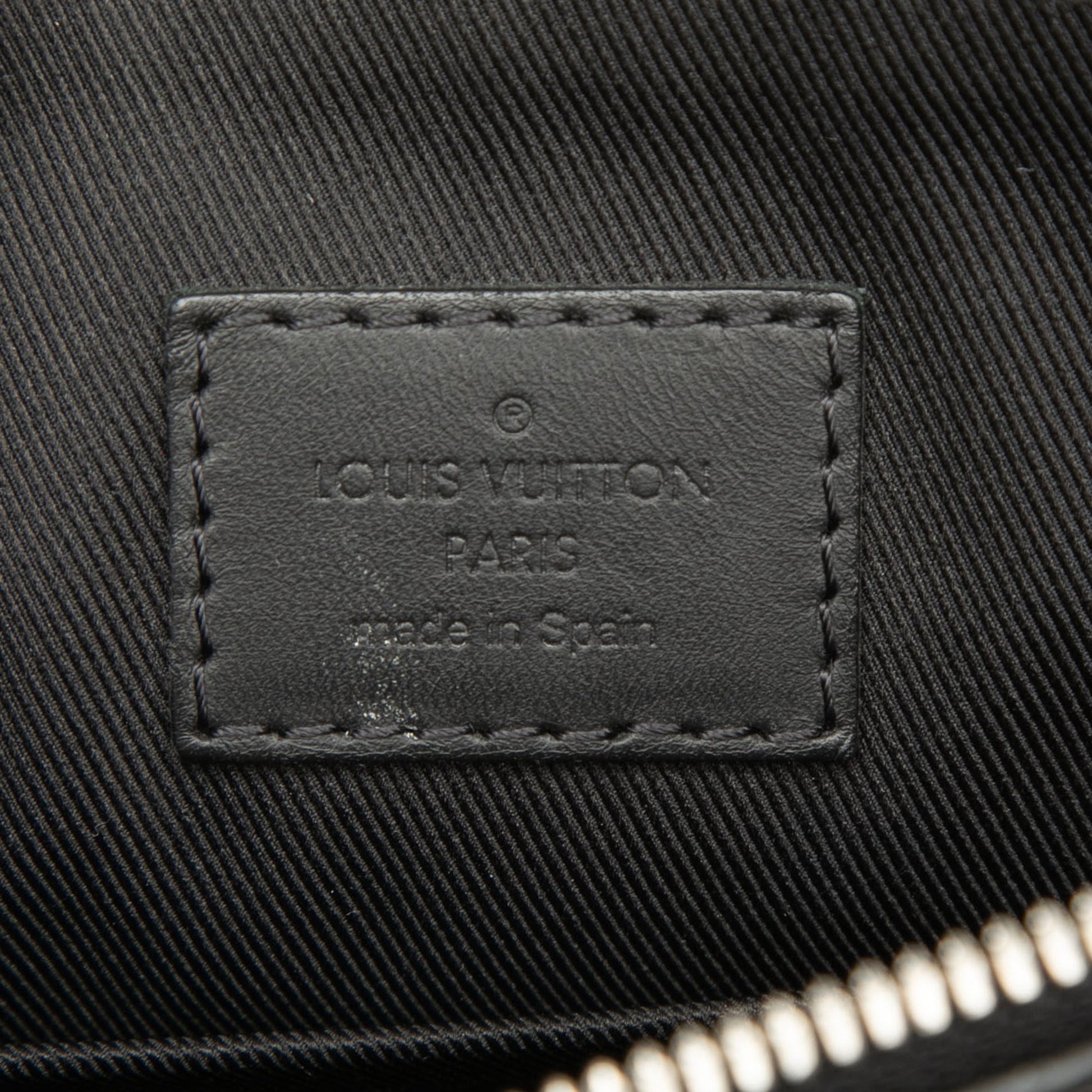 Louis Vuitton Damier Infini Discovery Messenger BB